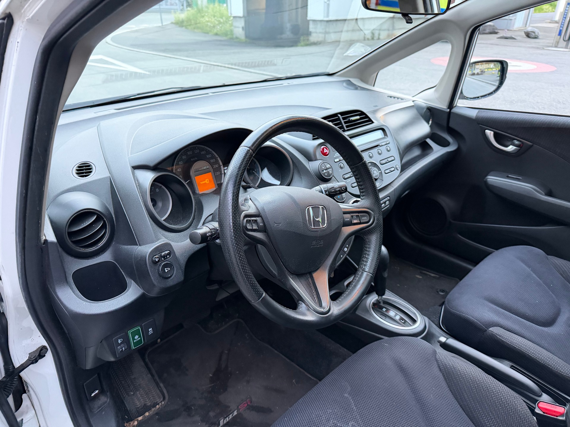 HONDA Jazz 1.3i Hybrid Elegance CVT-image-22