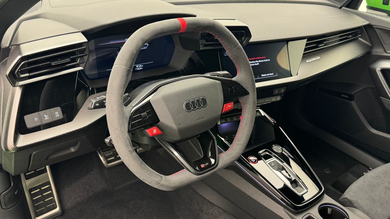 AUDI RS3 Limousine 2.5 TSI quattro S-tronic-image-6