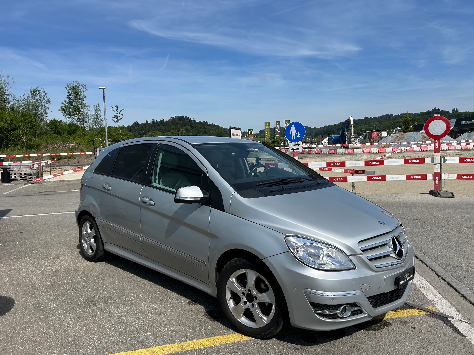 MERCEDES-BENZ B 180 Selection Autotronic-image-2