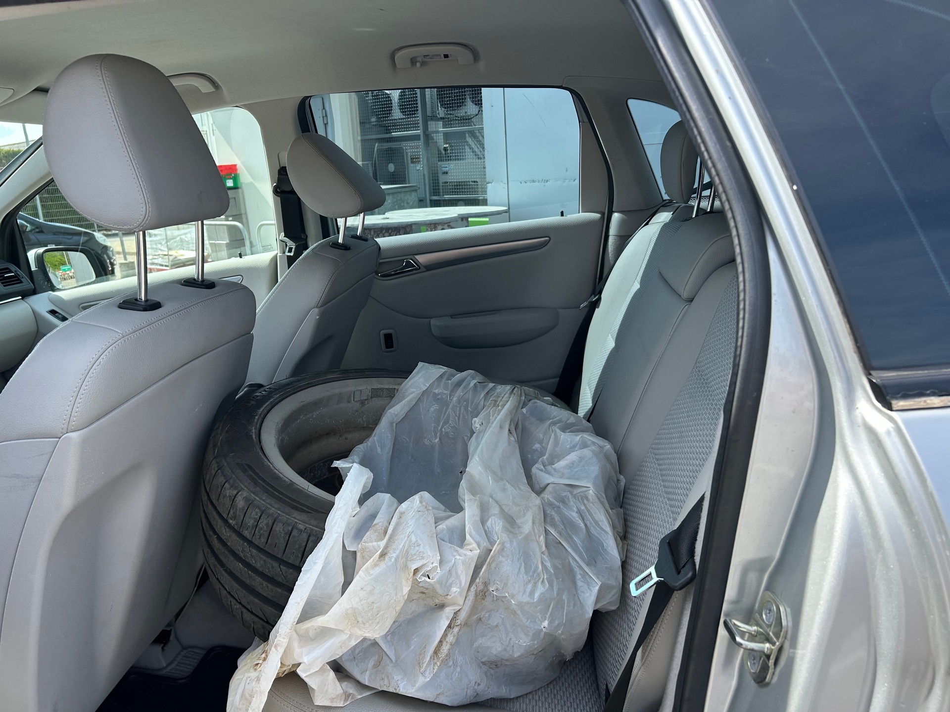 MERCEDES-BENZ B 180 Selection Autotronic-image-10