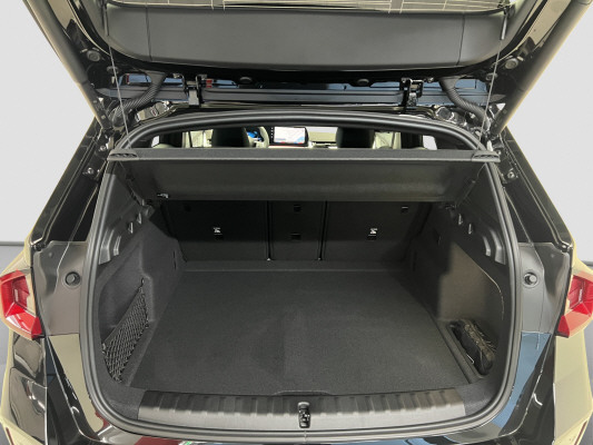 BMW iX1 eDrive 20 Ed. M Sport-image-12