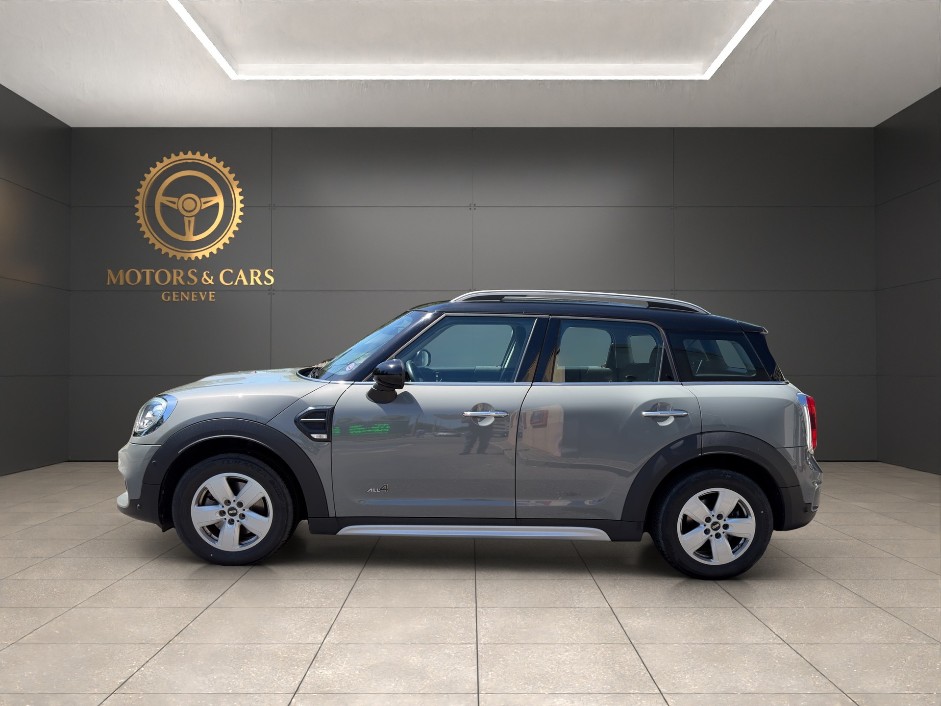 MINI Countryman Cooper ALL4 Steptronic-showroom-element-1