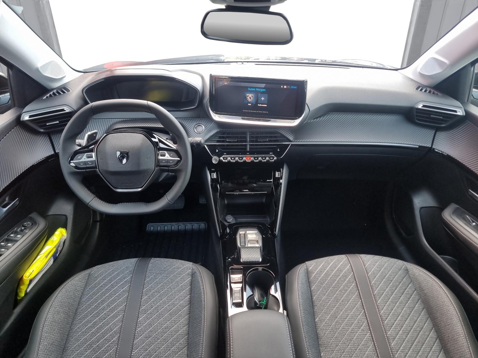 PEUGEOT 208 1.2 Hybrid Allure Premium-image-10