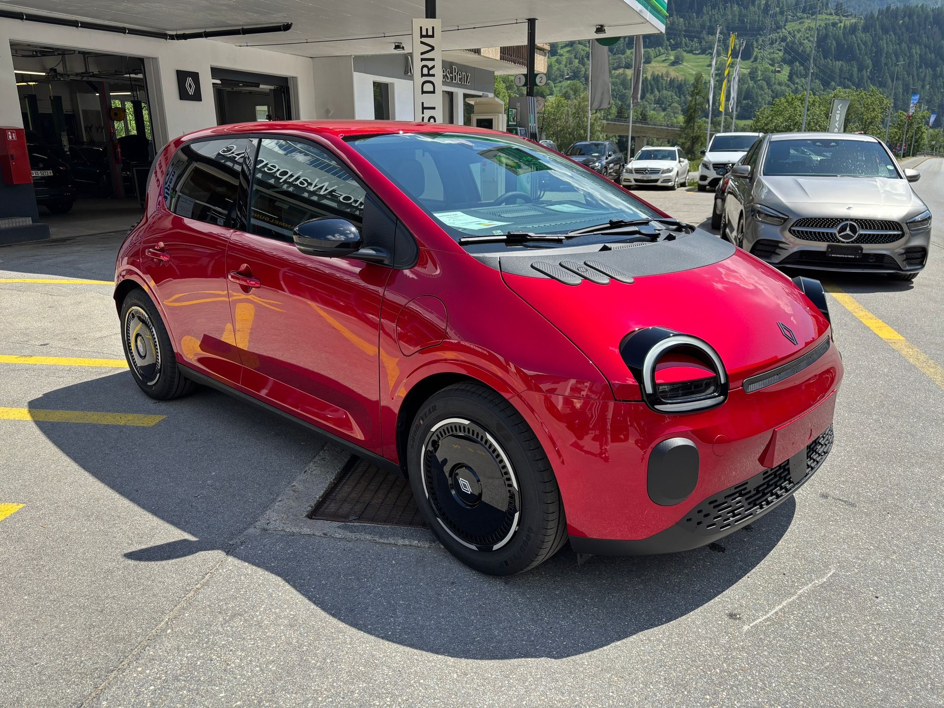 RENAULT Twingo 27kWh Techno-showroom-element-1