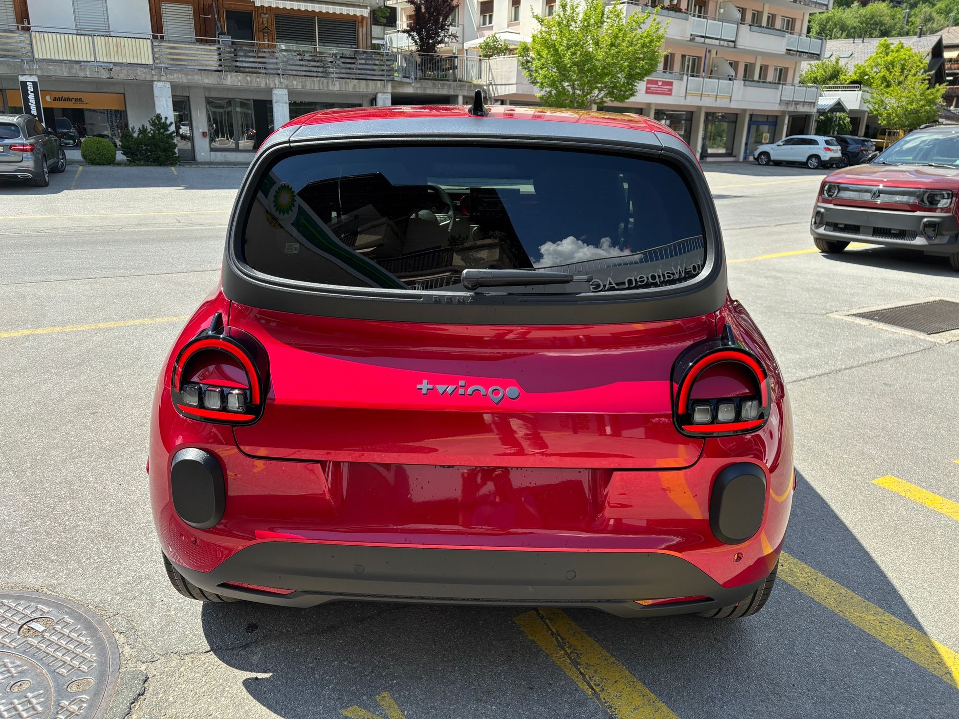 RENAULT Twingo 27kWh Techno-showroom-element-3