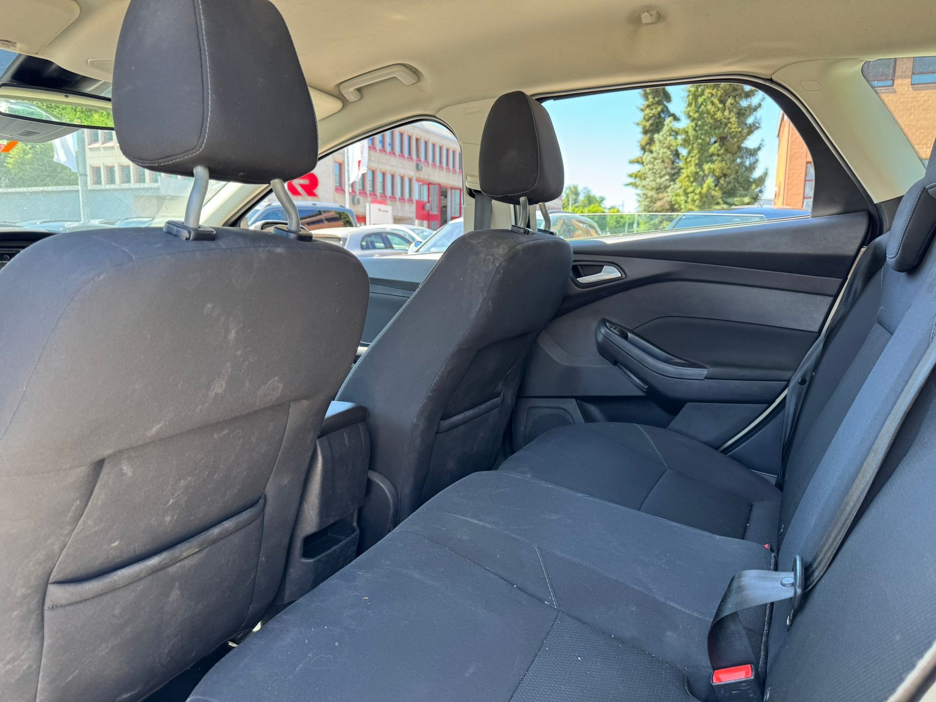 FORD Focus 1.5 TDCi Business PowerShift-image-8