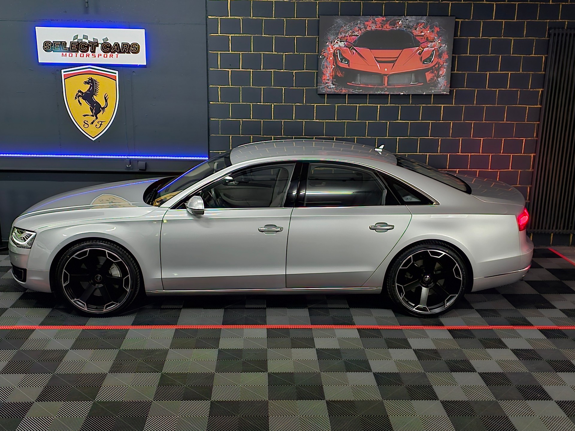 AUDI A8 4.0 TFSI V8 quattro tiptronic-image-1