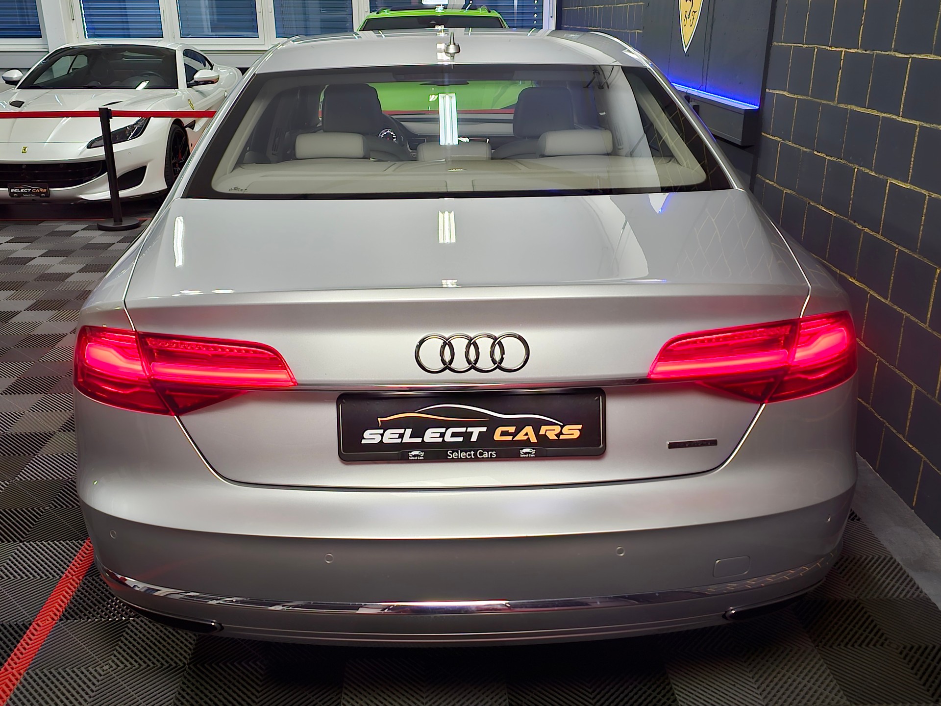 AUDI A8 4.0 TFSI V8 quattro tiptronic-image-7
