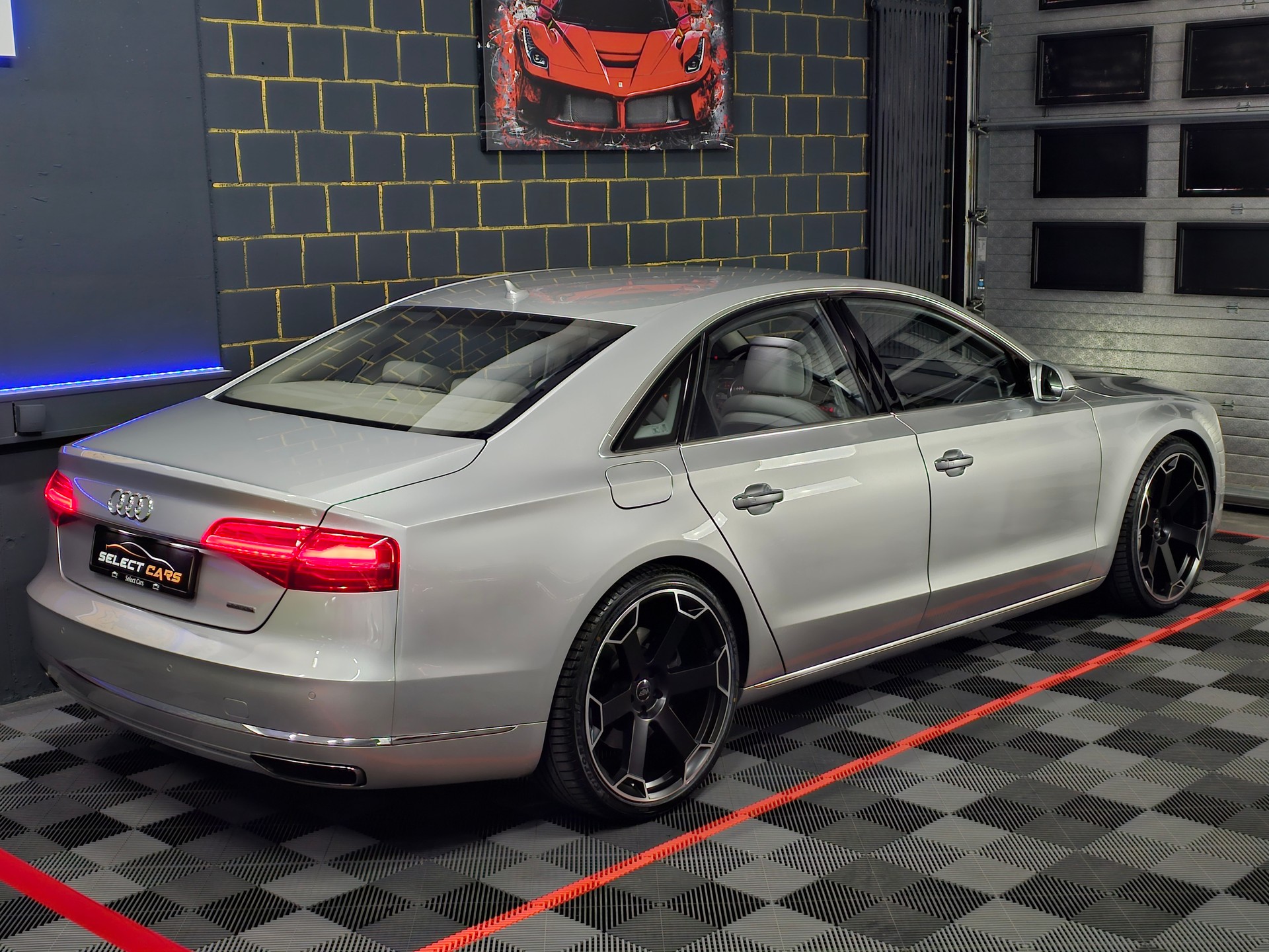 AUDI A8 4.0 TFSI V8 quattro tiptronic-image-2