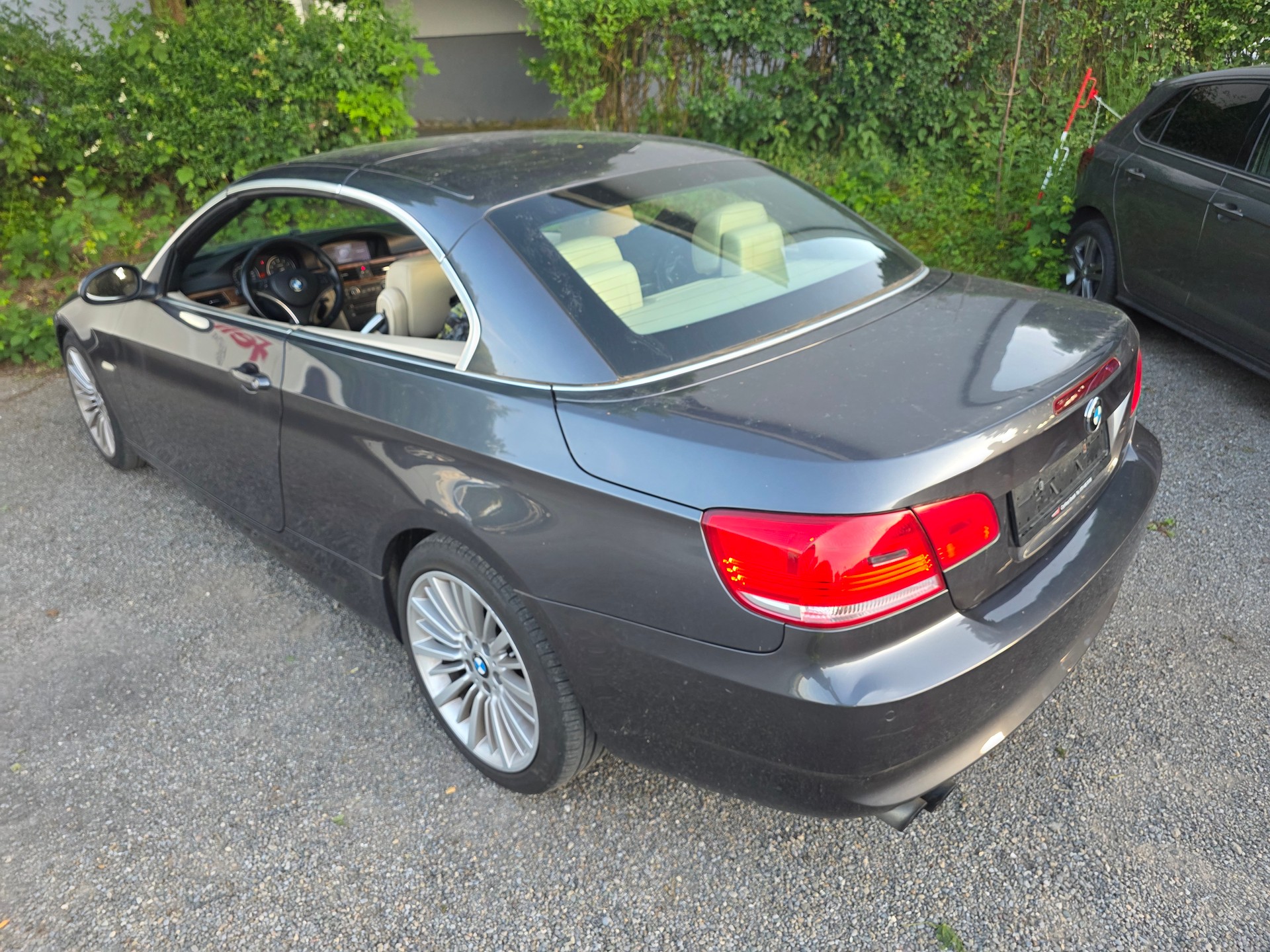 BMW 330i Cabriolet Steptronic-image-3