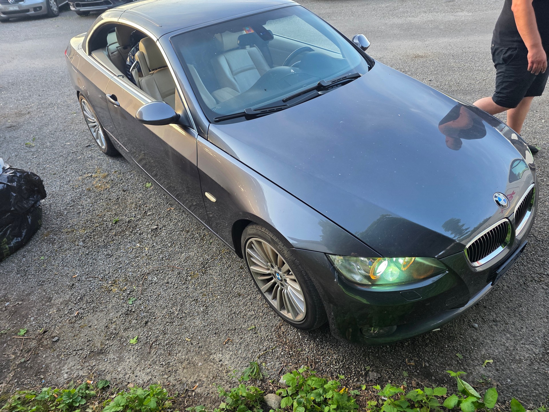 BMW 330i Cabriolet Steptronic-image-1