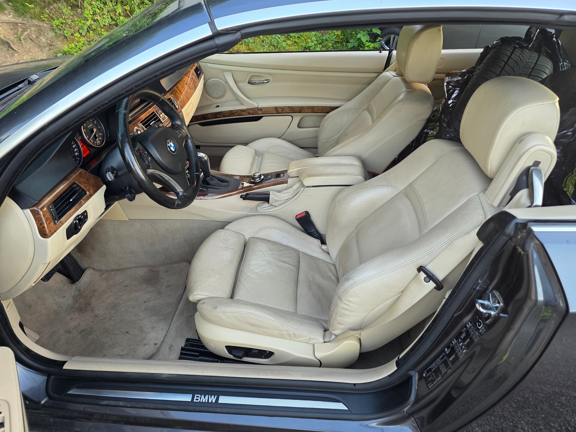 BMW 330i Cabriolet Steptronic-image-5