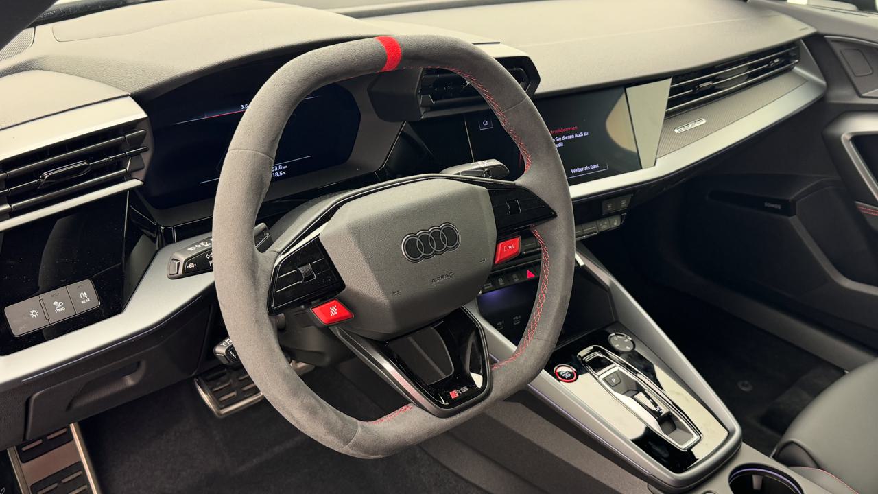 AUDI RS3 Sportback 2.5 TSI quattro S-tronic-image-6