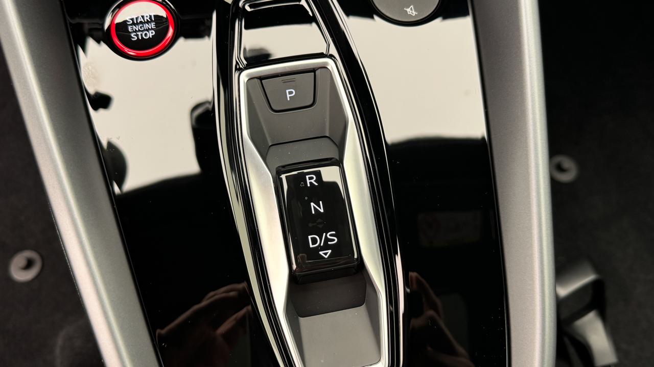 AUDI RS3 Sportback 2.5 TSI quattro S-tronic-image-10