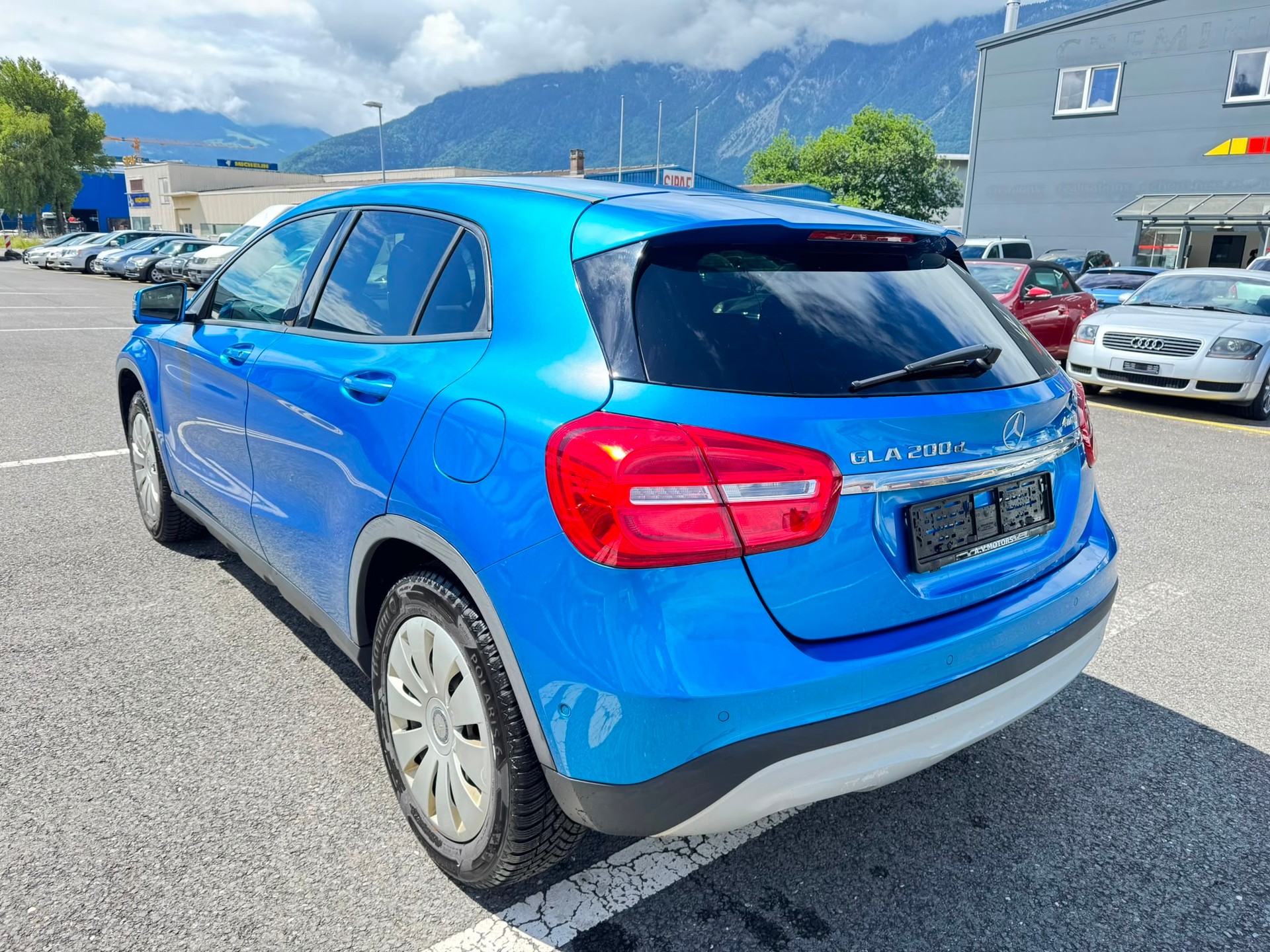 MERCEDES-BENZ GLA 200 CDI Swiss Star Edition Urban 4Matic 7G-DCT-image-3
