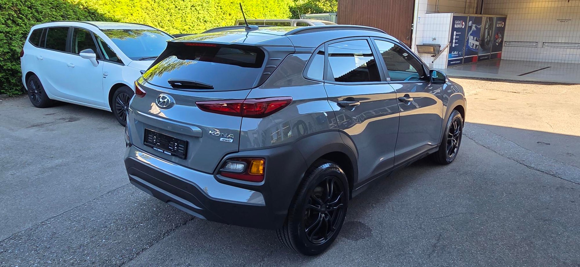 HYUNDAI Kona 1.6 T-GDi Amplia 4WD DCT-showroom-element-2