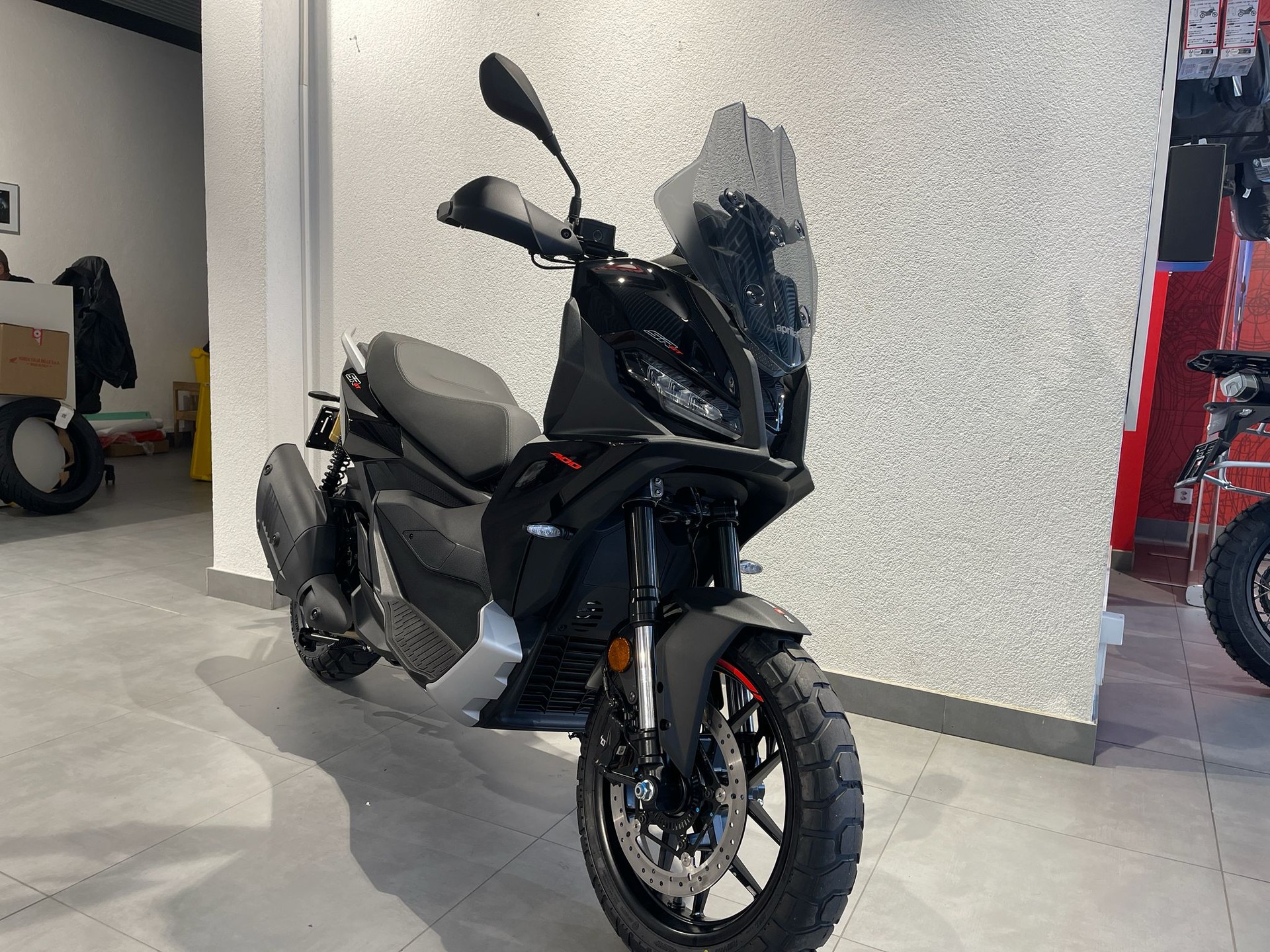 APRILIA SR 400 GT | Vorführfahrzeug | ABS | Garantie-image-1