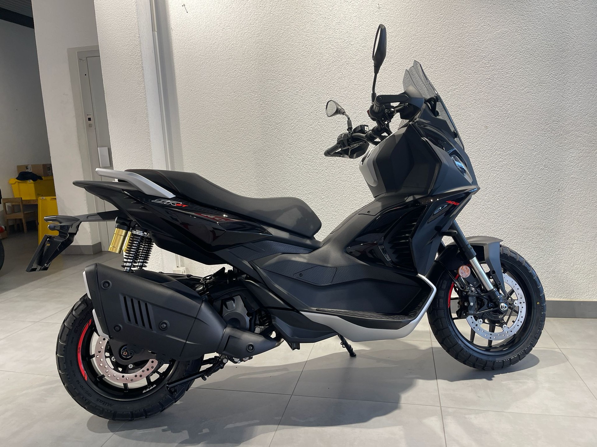 APRILIA SR 400 GT | Vorführfahrzeug | ABS | Garantie-image-9