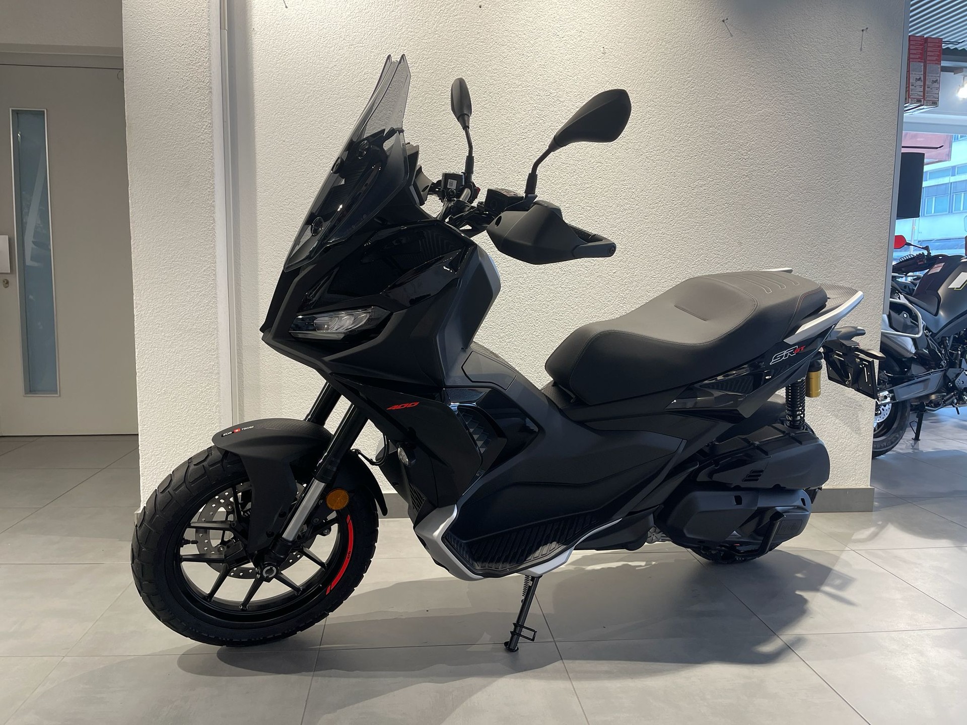 APRILIA SR 400 GT | Vorführfahrzeug | ABS | Garantie-image-3
