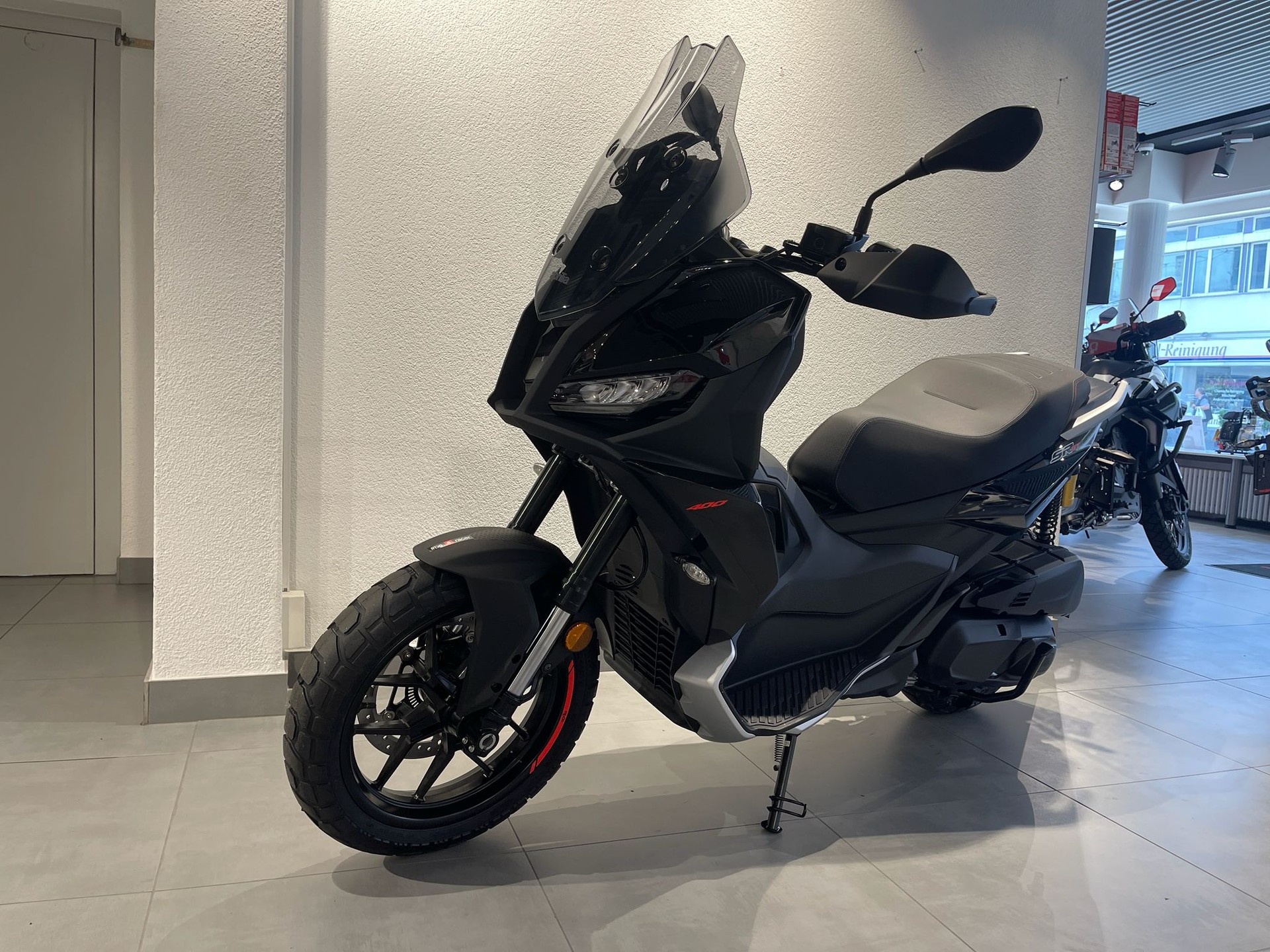 APRILIA SR 400 GT | Vorführfahrzeug | ABS | Garantie-image-4
