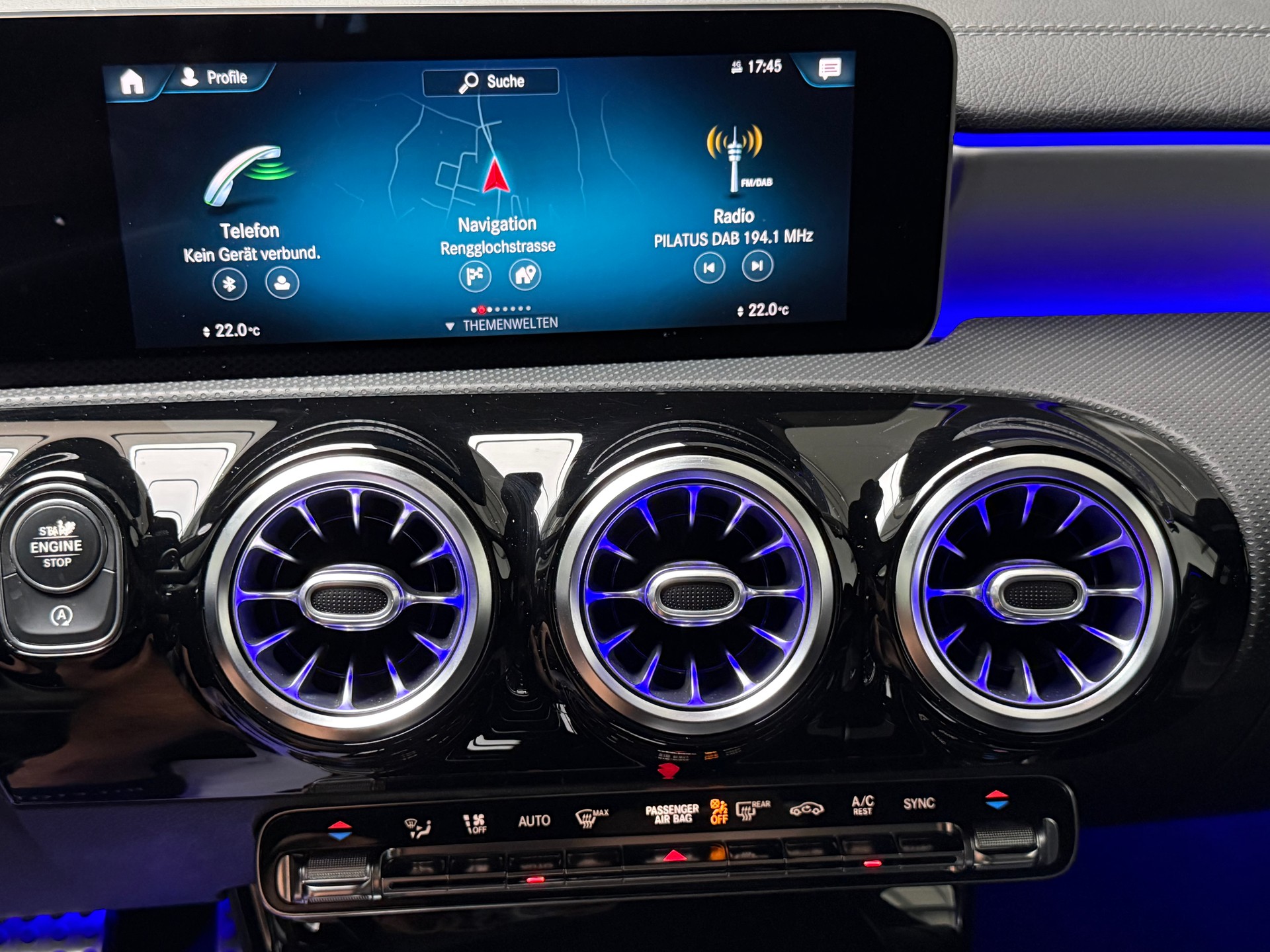 MERCEDES-BENZ A 250 4Matic AMG Line 4Matic 7G-DCT-image-14