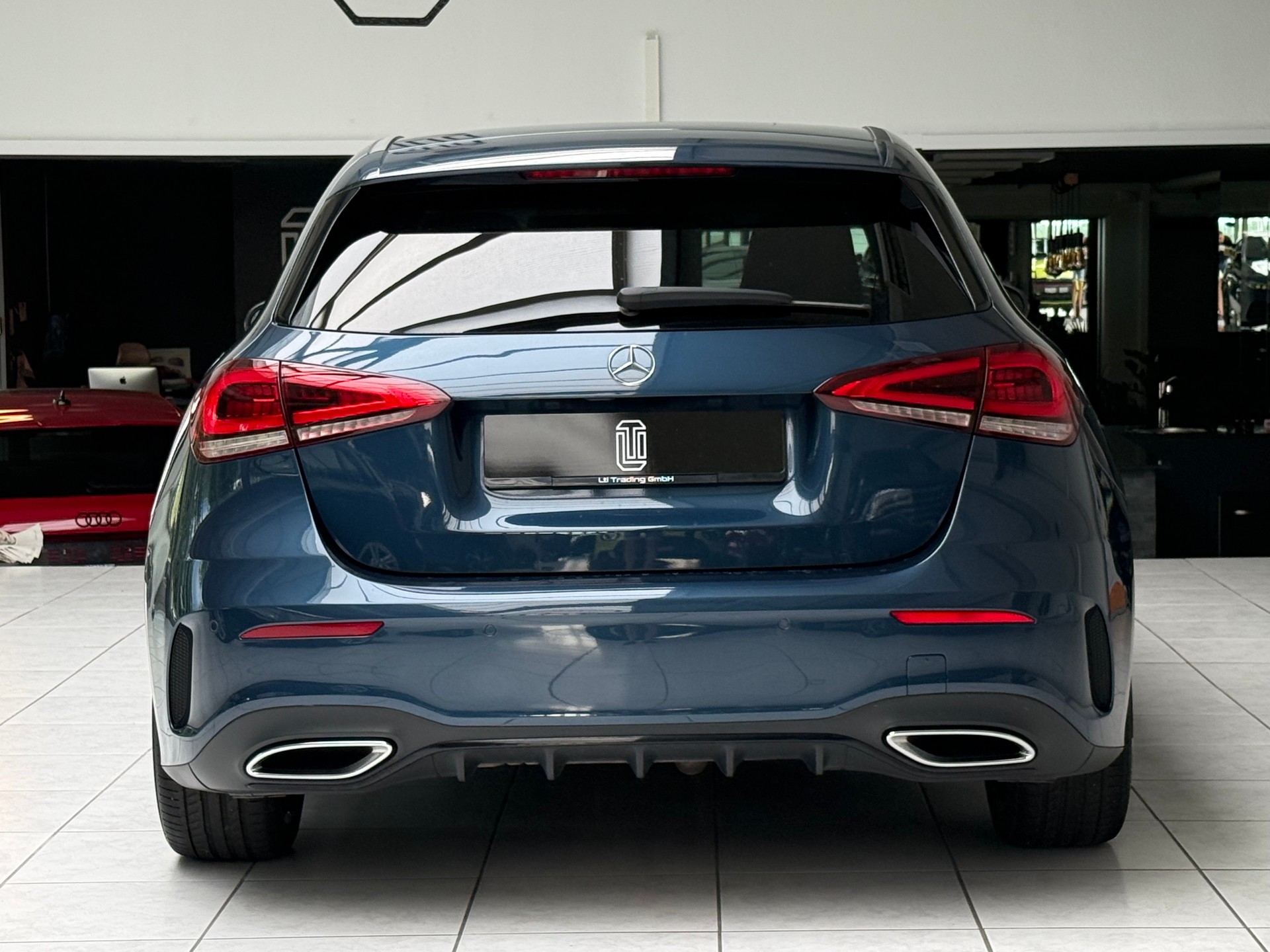 MERCEDES-BENZ A 250 4Matic AMG Line 4Matic 7G-DCT-image-3