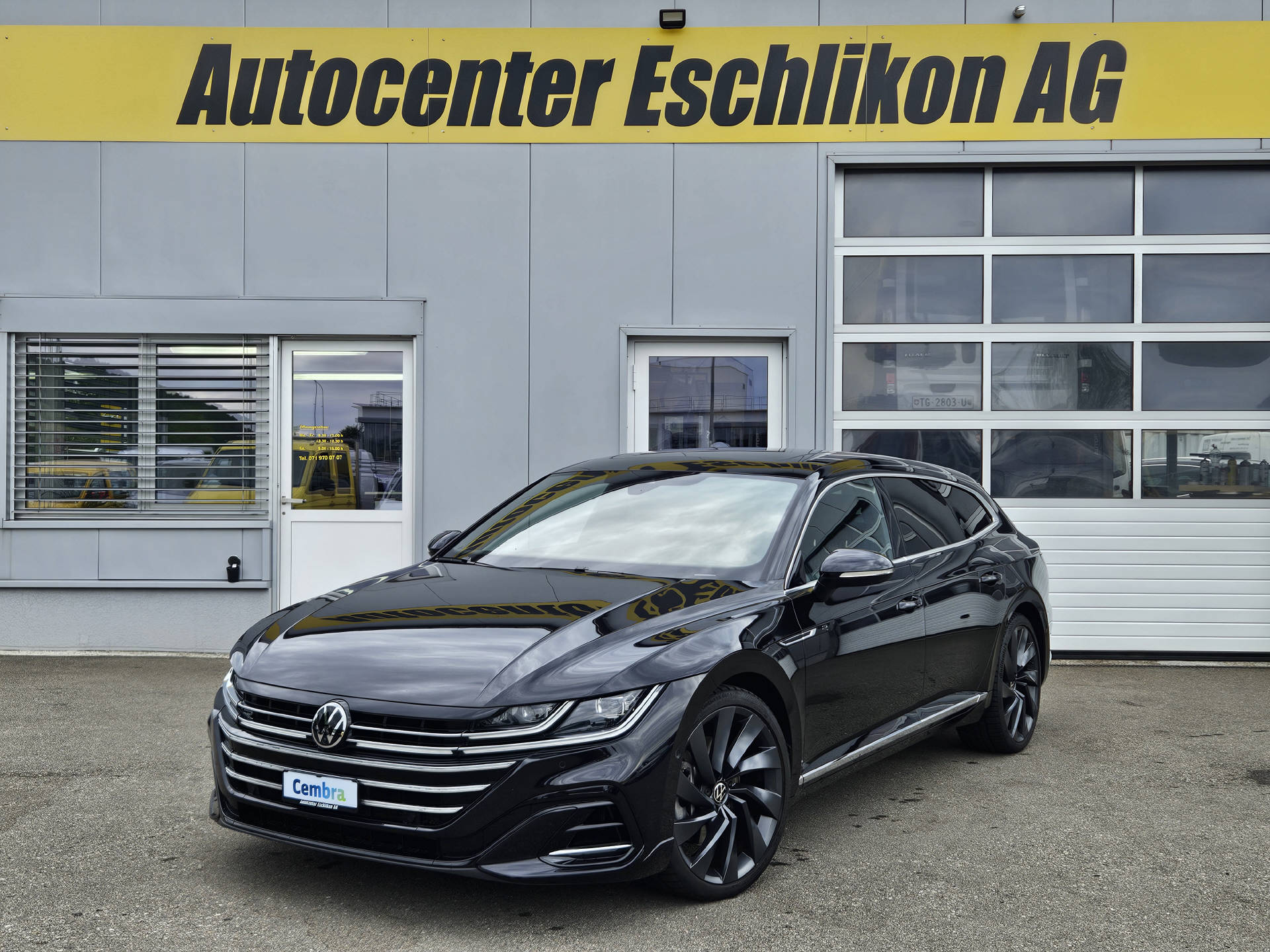 VW Arteon Shooting Brake 2.0 TSI R-Line DSG 4m* IQ Light Matrix LED * ACC * Anhängerkupplung *-showroom-element-1