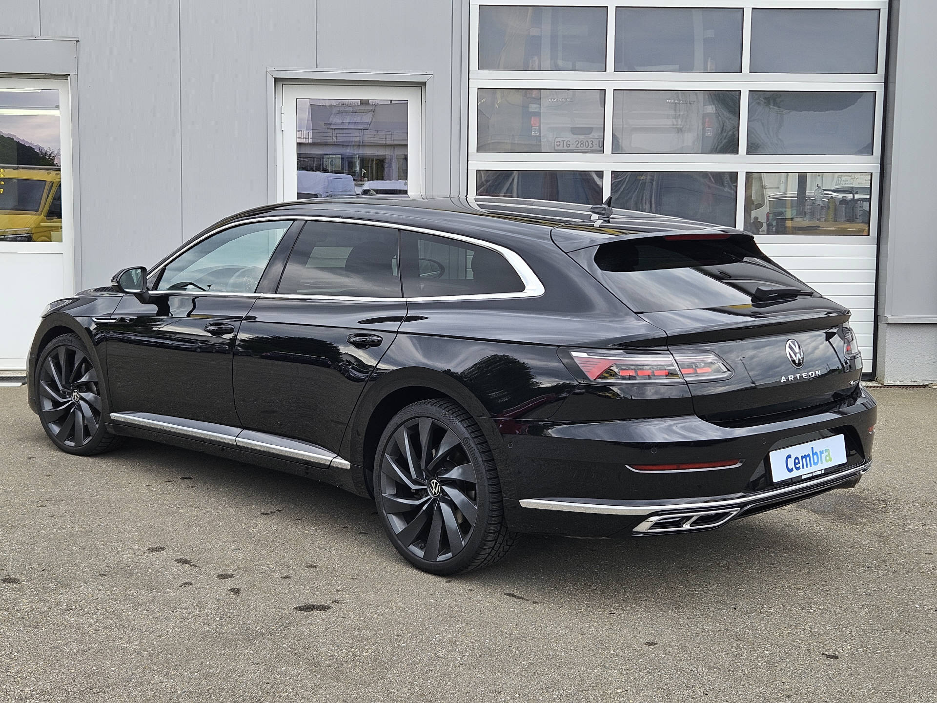 VW Arteon Shooting Brake 2.0 TSI R-Line DSG 4m* IQ Light Matrix LED * ACC * Anhängerkupplung *-image-6