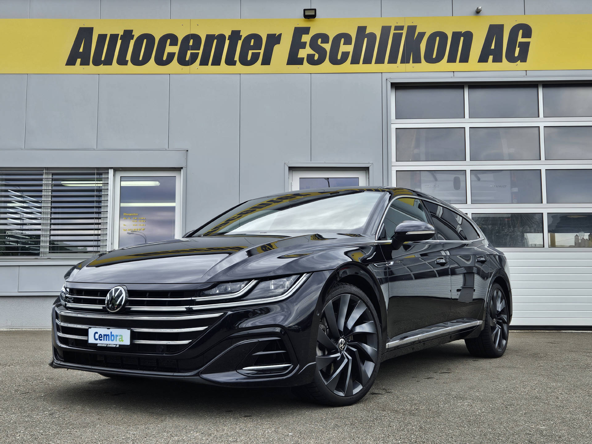 VW Arteon Shooting Brake 2.0 TSI R-Line DSG 4m* IQ Light Matrix LED * ACC * Anhängerkupplung *