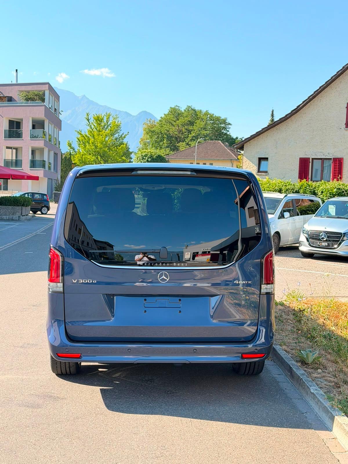 MERCEDES-BENZ V 300 d Exclusive lang Van-showroom-element-2