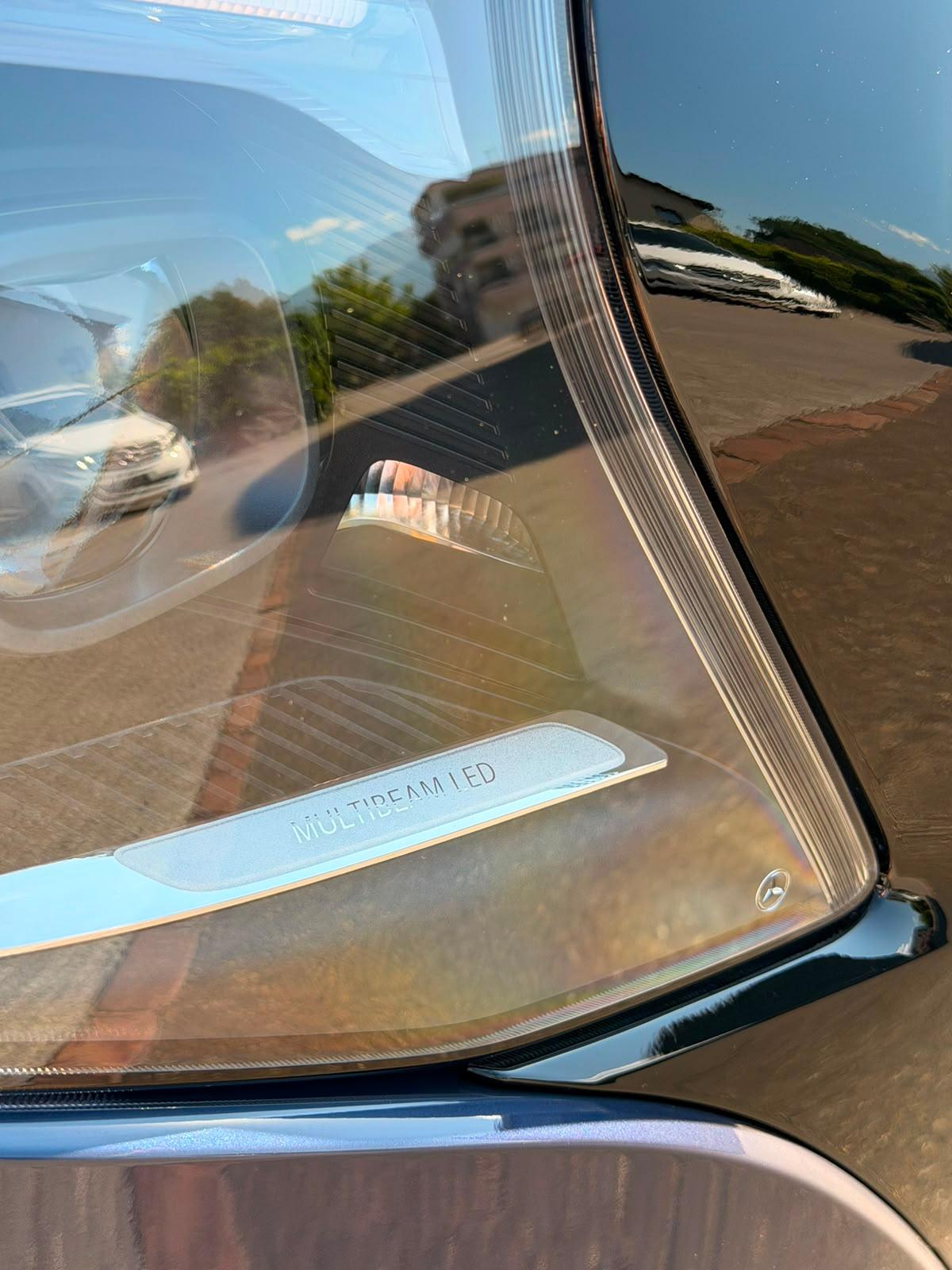 MERCEDES-BENZ V 300 d Exclusive lang Van-image-24