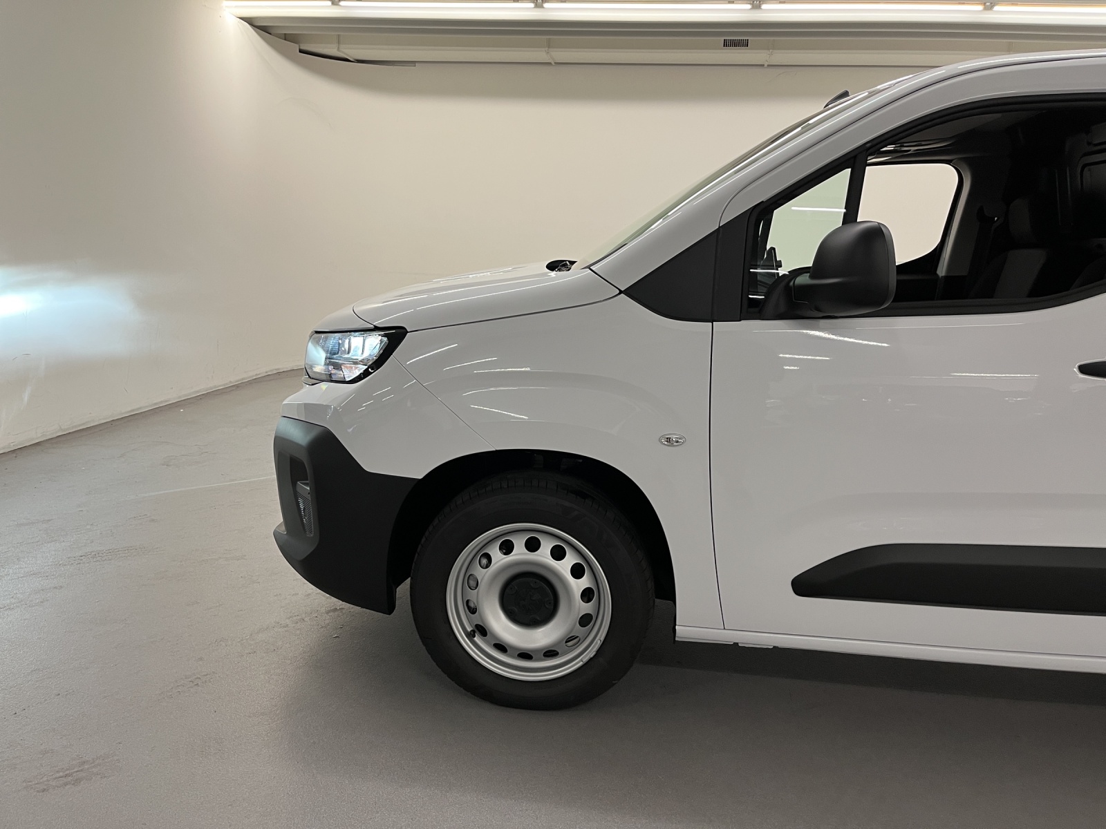 PEUGEOT Partner Kaw. 650 Standard 1.5 BlueHDI 130 S/S-image-15
