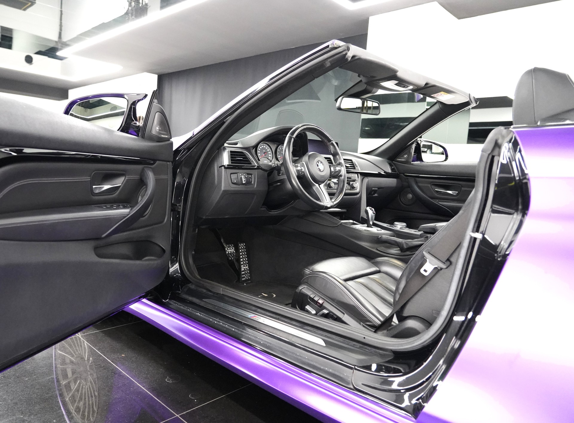 BMW M4 Cabrio-image-8