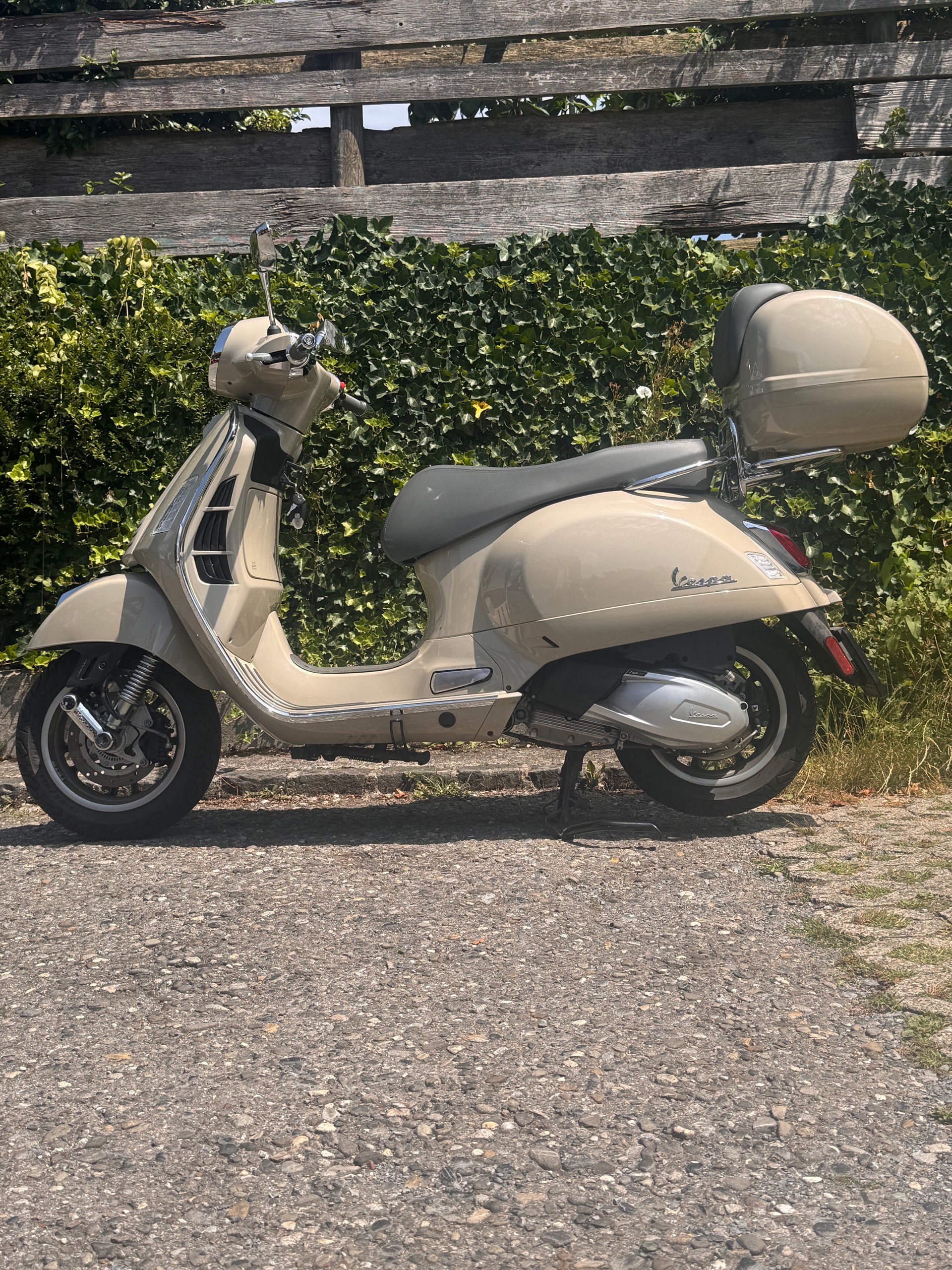 PIAGGIO Vespa GTS 300 ABS-image-0
