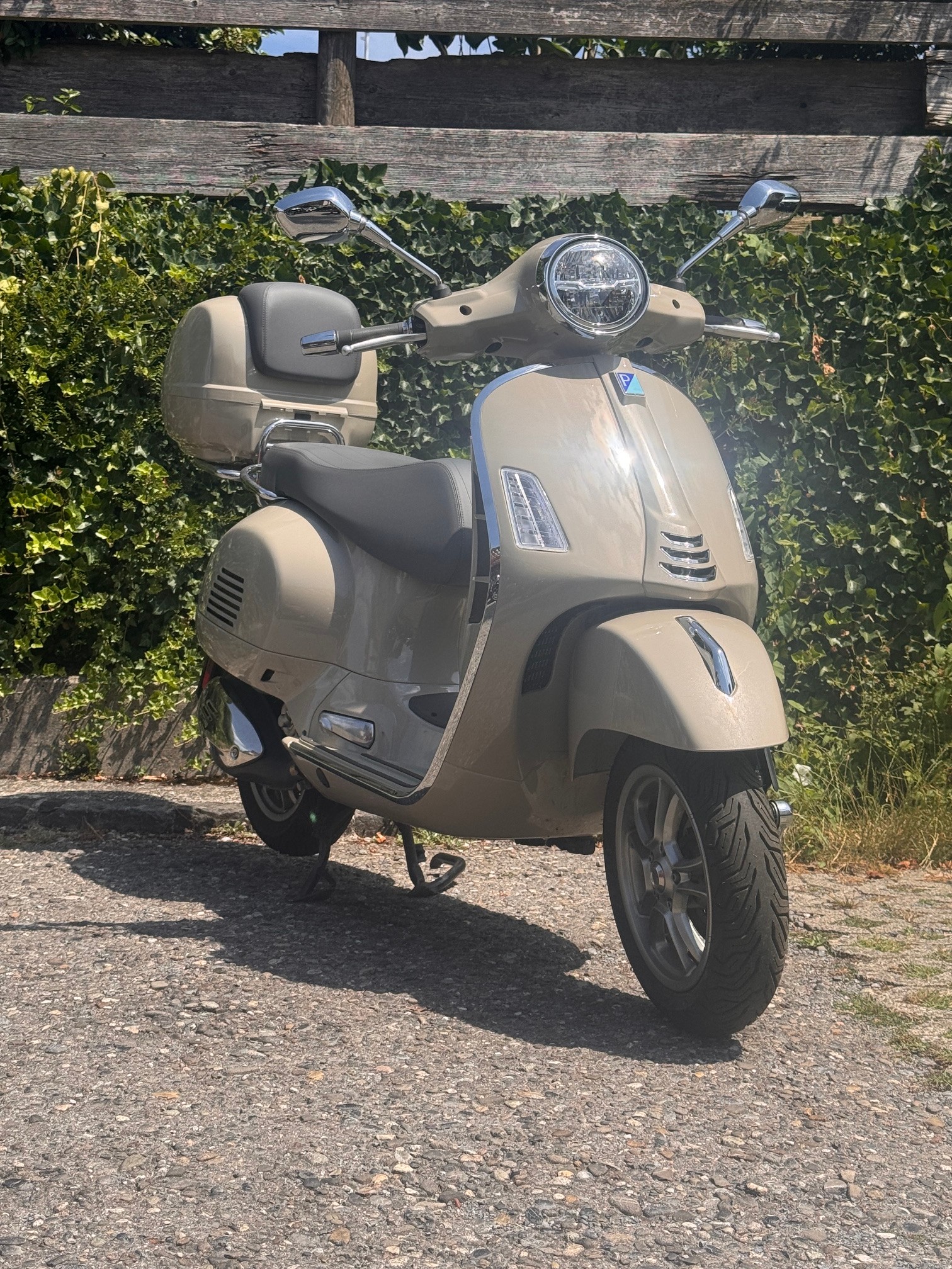 PIAGGIO Vespa GTS 300 ABS-image-2