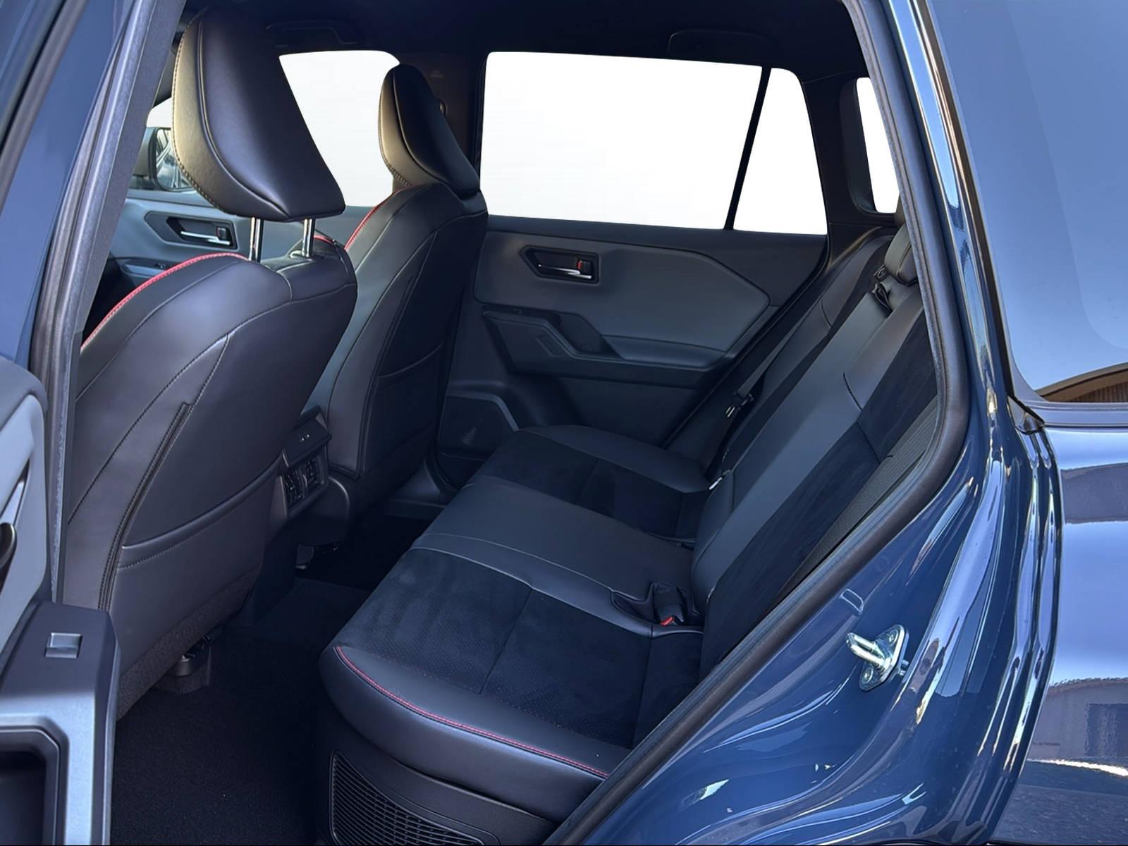 TOYOTA RAV4 2.5 HEV GR Sport-image-9