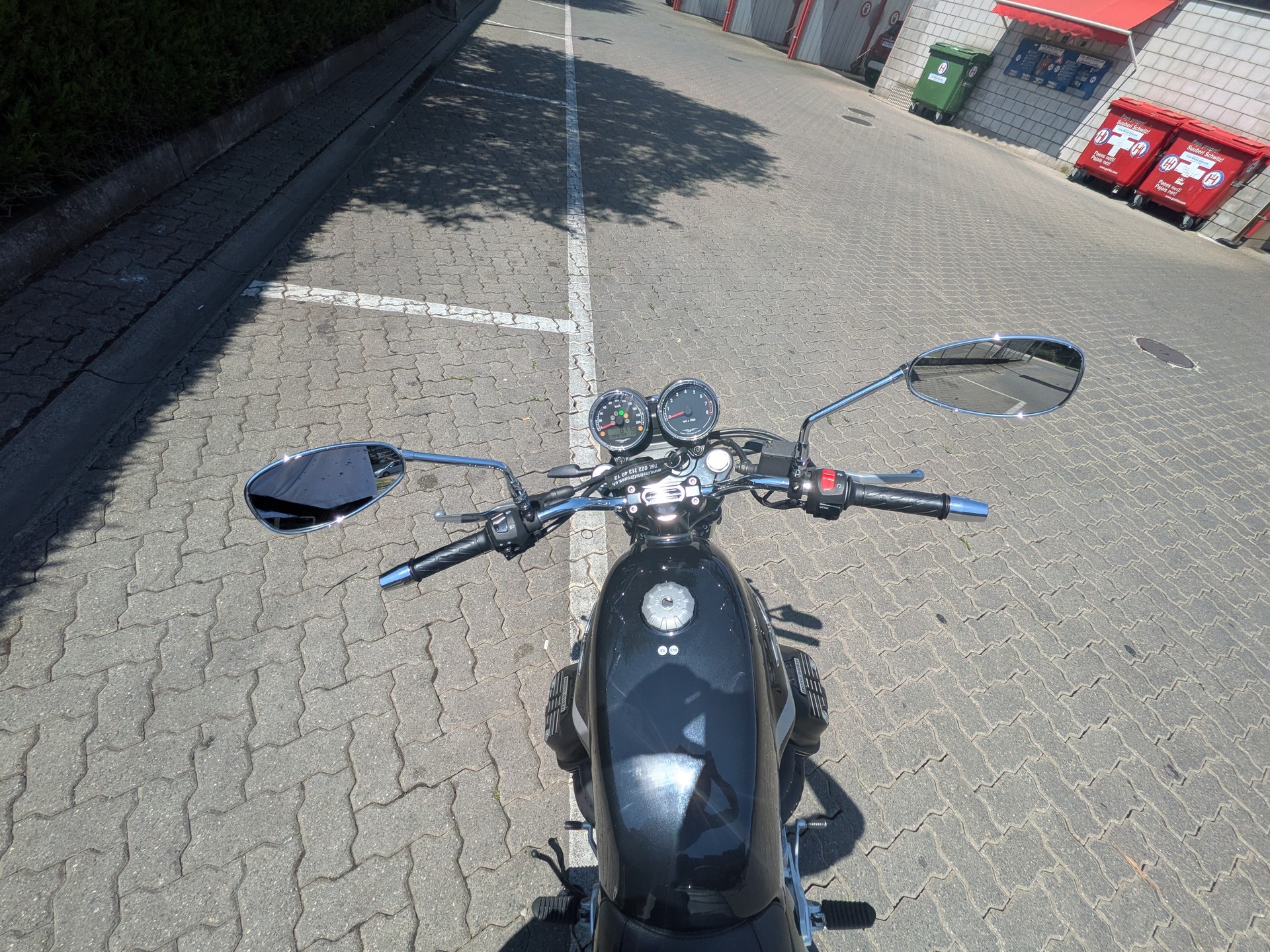 MOTO GUZZI V7 IV 850 Special-image-4