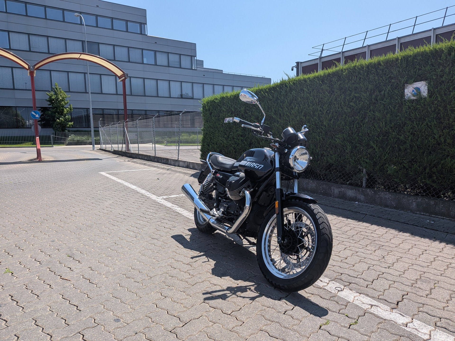 MOTO GUZZI V7 IV 850 Special-image-2