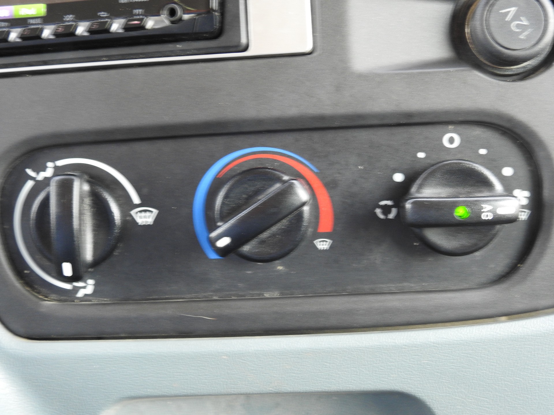 FORD Transit 2.2 TDCi 280 S-image-25