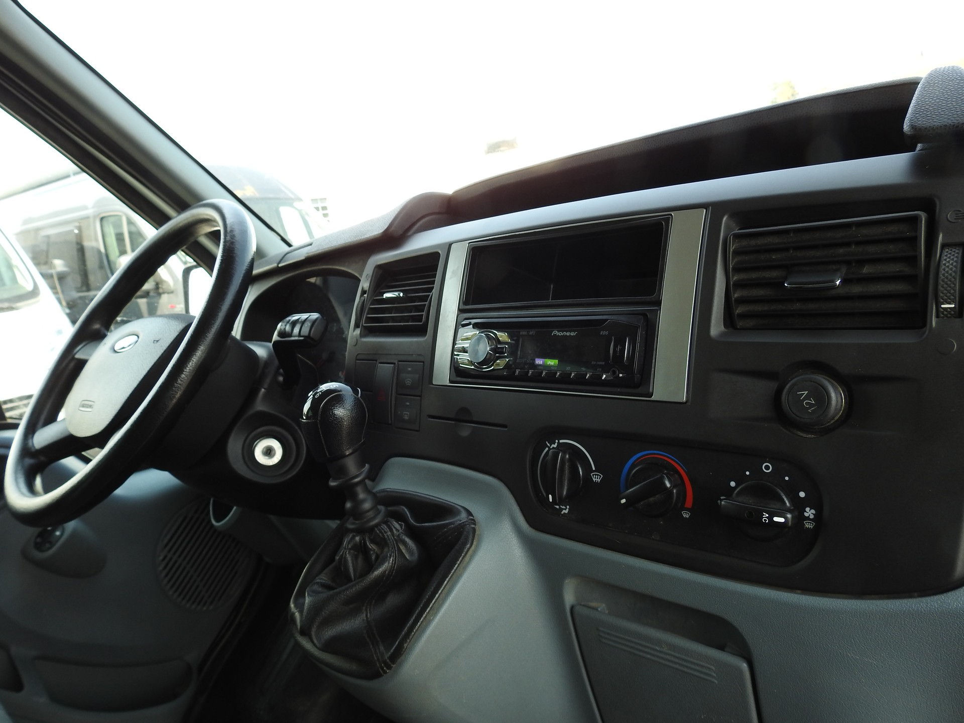 FORD Transit 2.2 TDCi 280 S-image-16