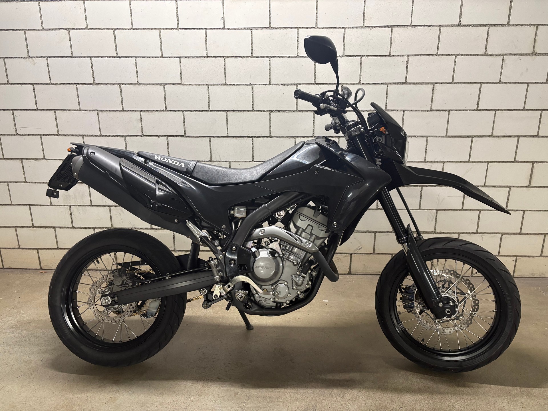 HONDA CRF 250 M Supermoto-image-1