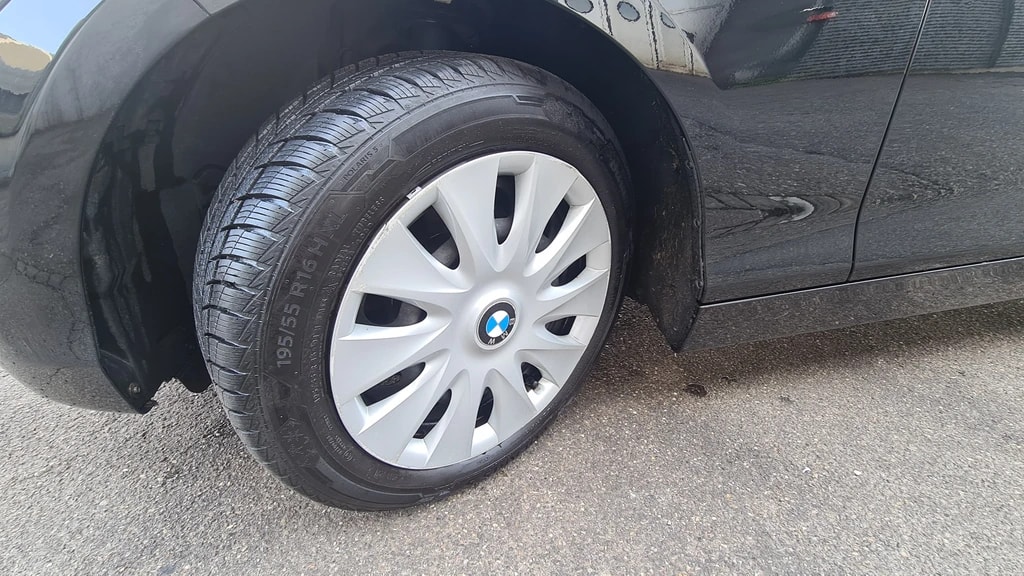 BMW 114i Business ** 102 PS ** Tempomat ** Klimaanlage ** Frisch Ab MFK & Service **-image-11