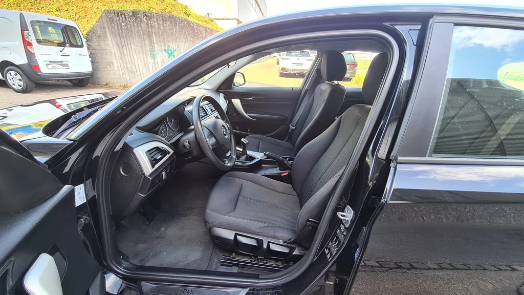 BMW 114i Business ** 102 PS ** Tempomat ** Klimaanlage ** Frisch Ab MFK & Service **-image-8