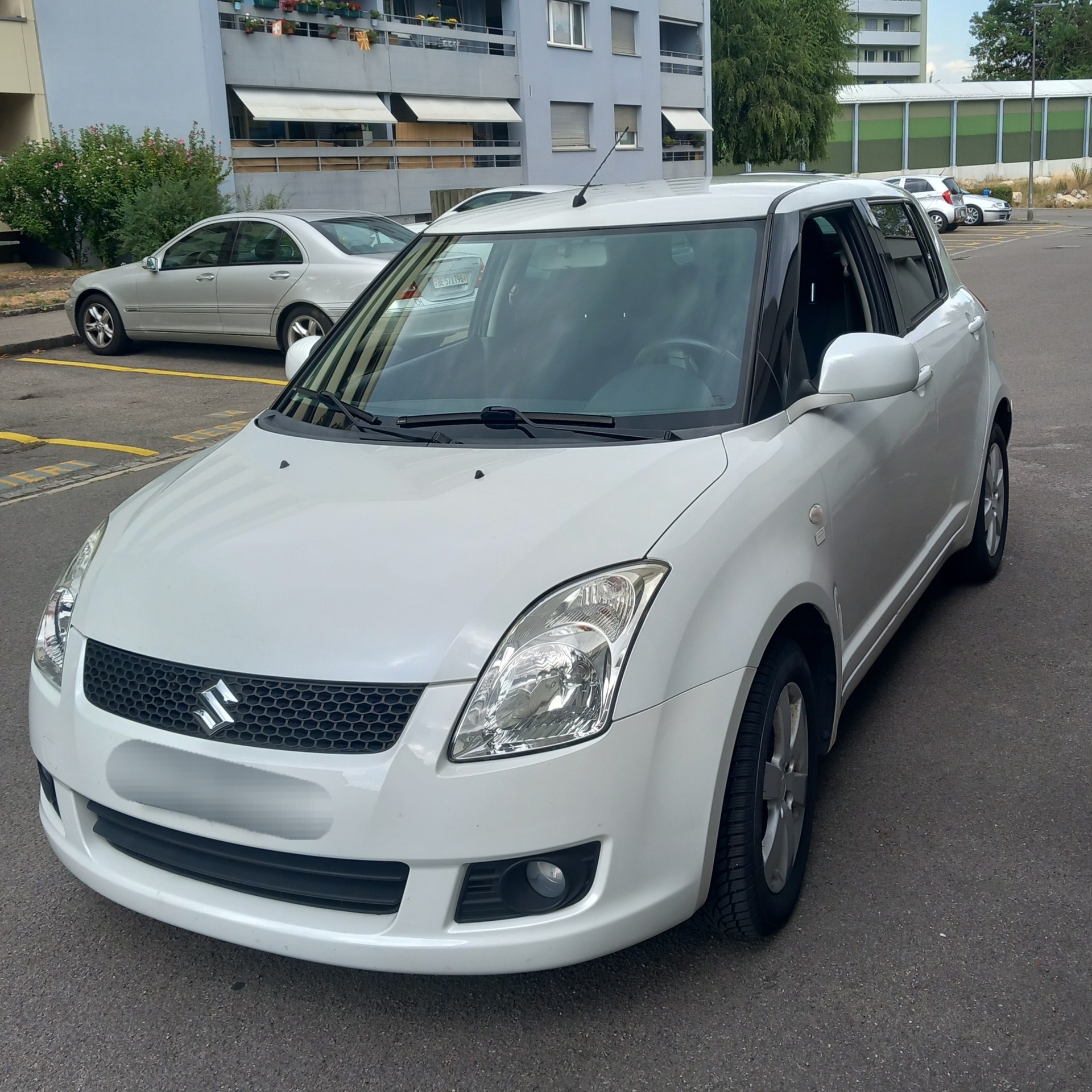 SUZUKI Swift 1.5i 16V VVT GL Top-showroom-element-2