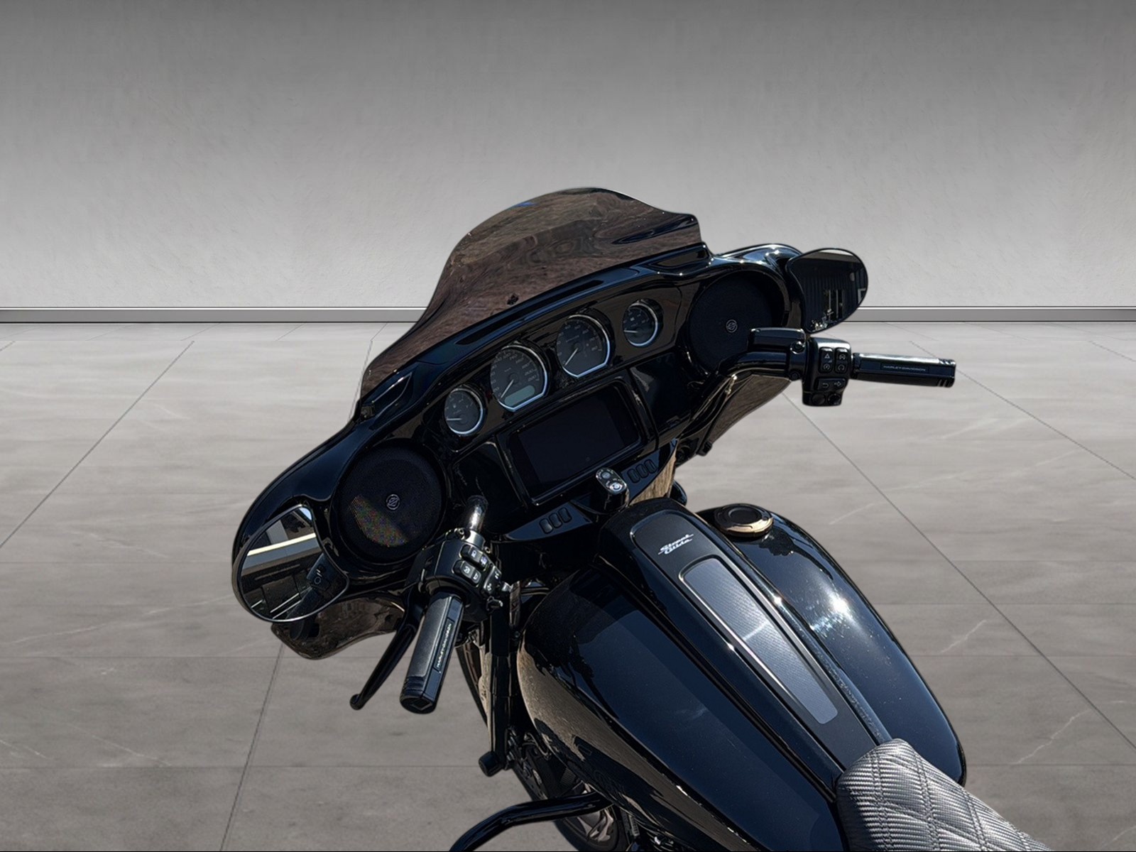 HARLEY-DAVIDSON FLHXST Street Glide ST 117-showroom-element-3