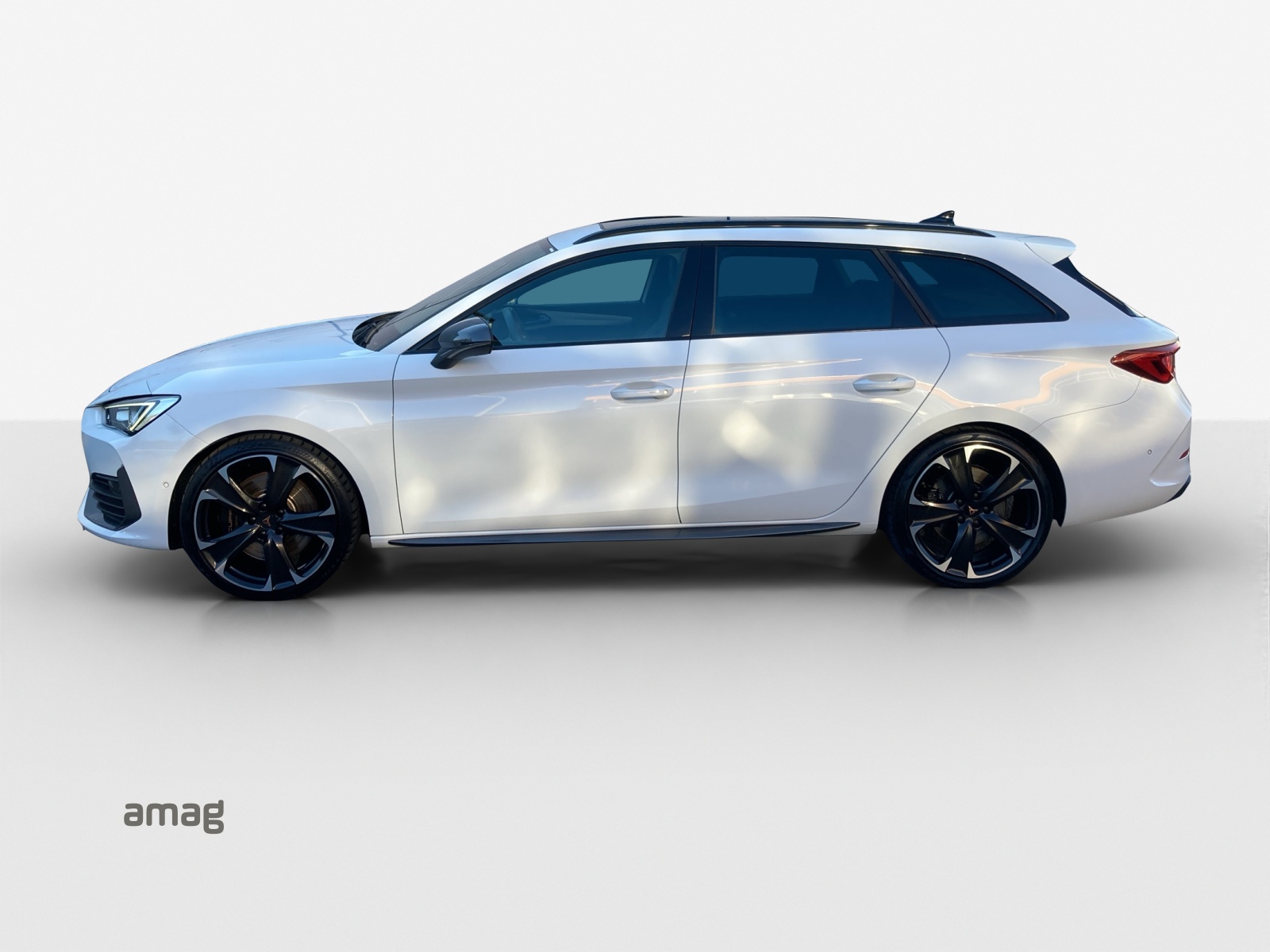 CUPRA LEON ST 2.0 TSI VZ DSG 4Drive-showroom-element-1