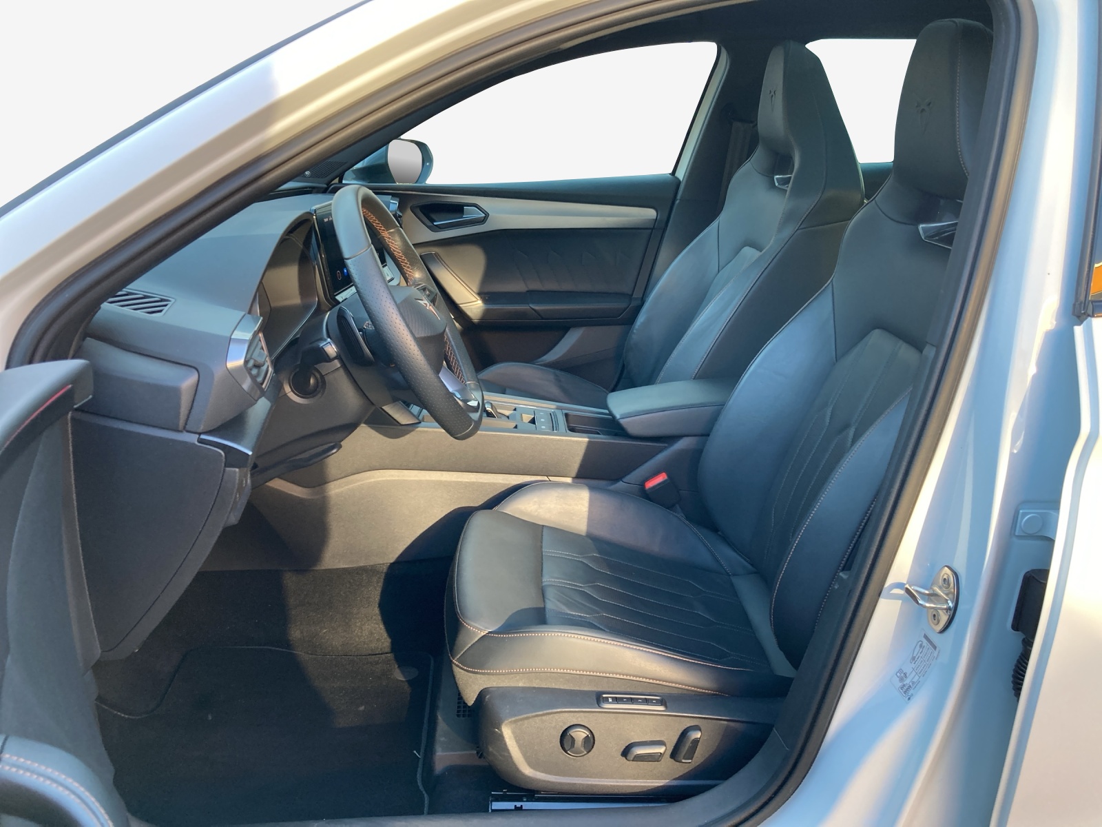 CUPRA LEON ST 2.0 TSI VZ DSG 4Drive-image-7