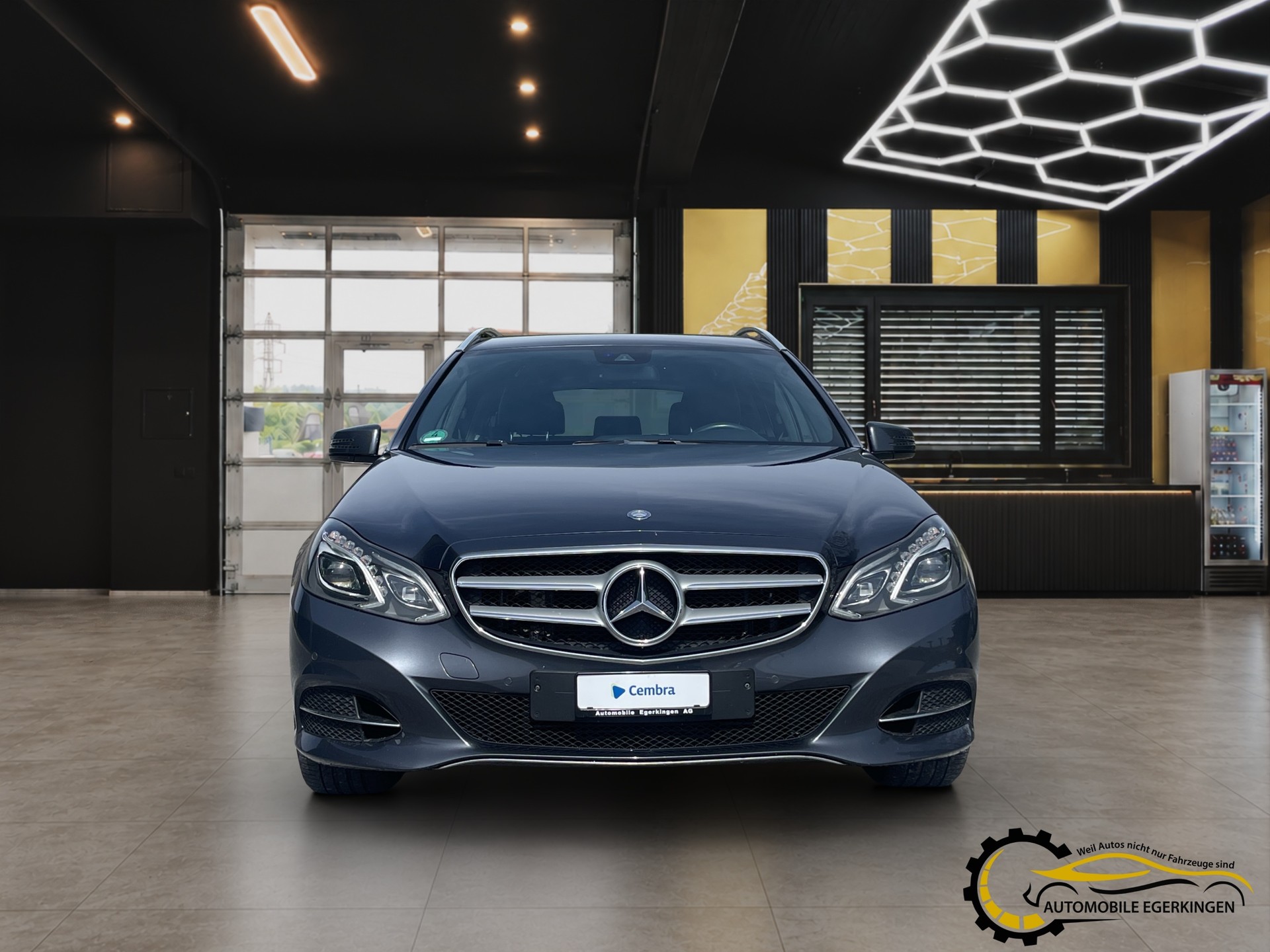 MERCEDES-BENZ E 200 CDI BlueTec Avantgarde Kombi-showroom-element-1