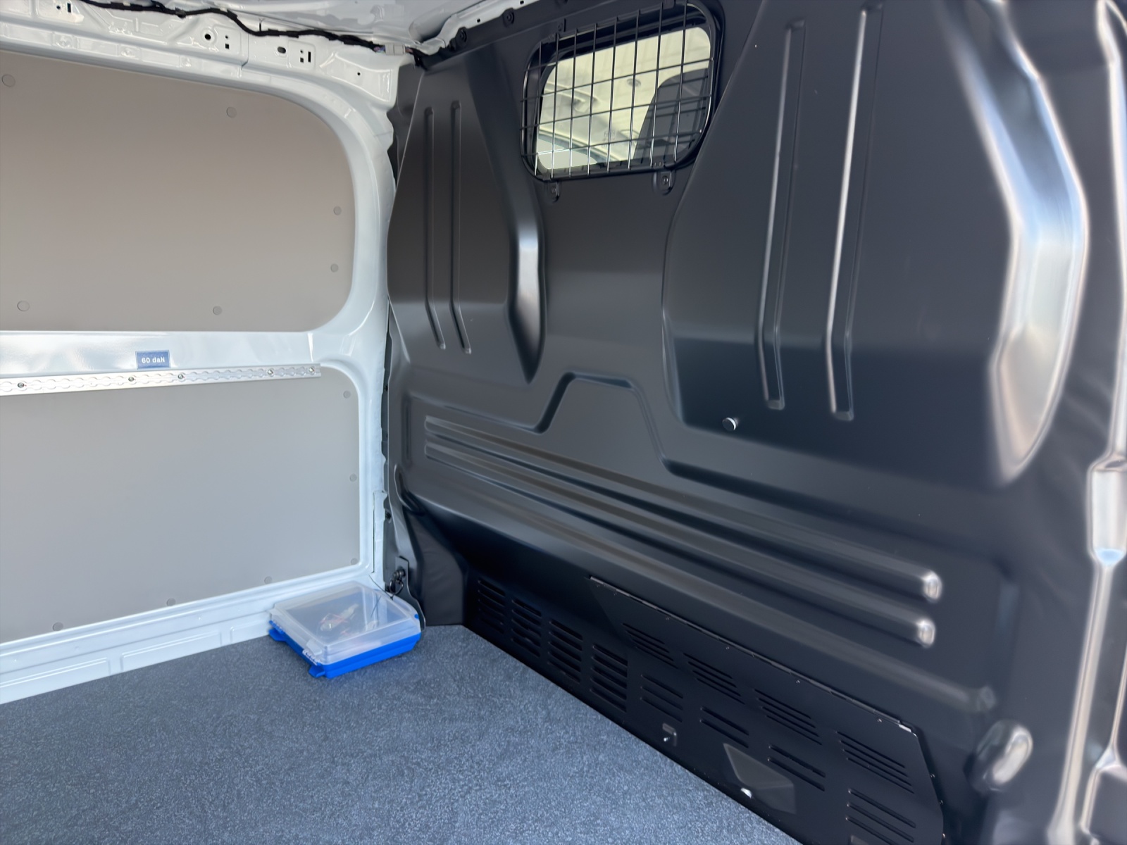 VW Transporter 2.5 TSI e-Hybrid-image-11