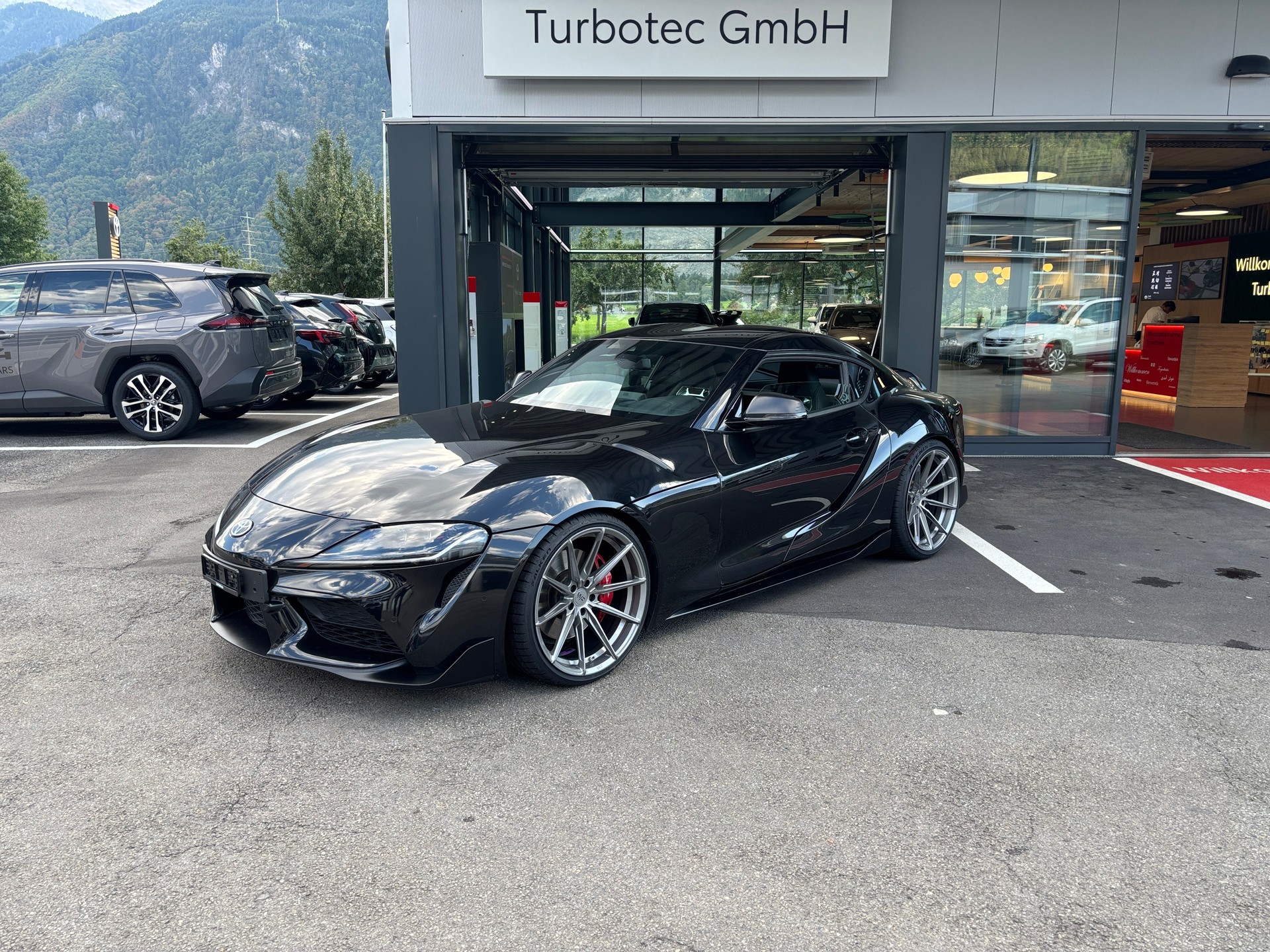 TOYOTA Supra GR 3.0i Turbo Premium-showroom-element-3